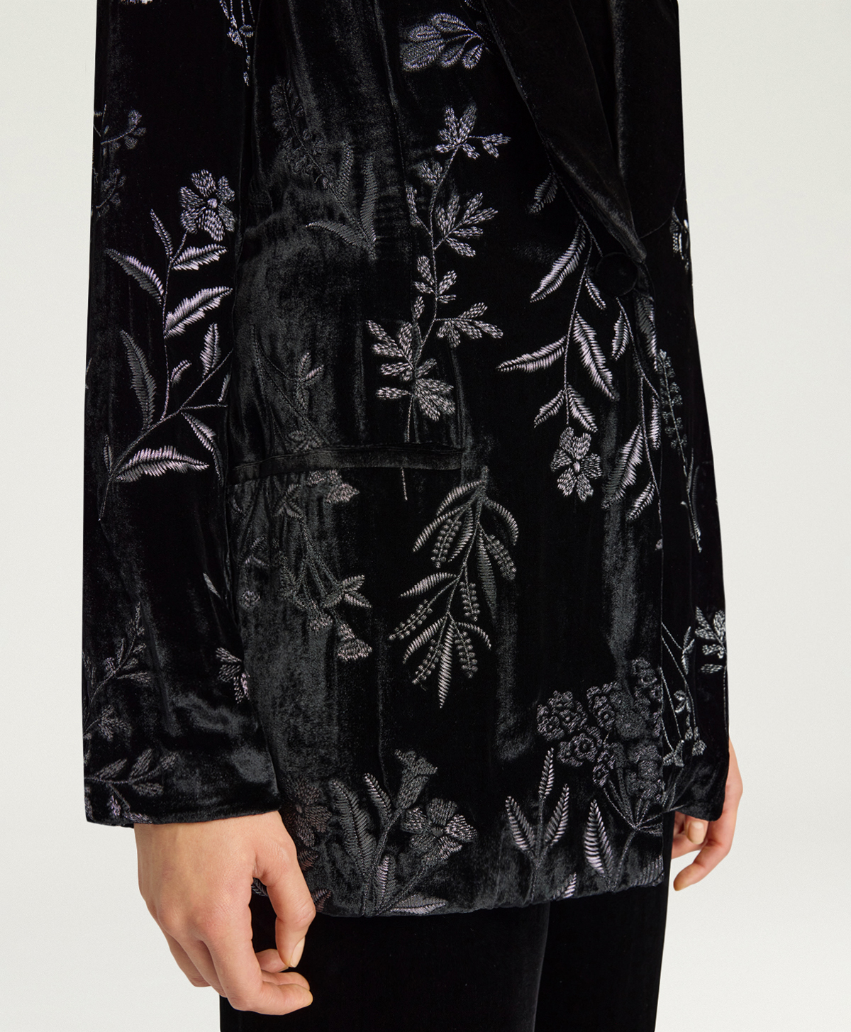 DAHLIA JACKET IN EMBROIDERED VELVET - BLACK | Momonì