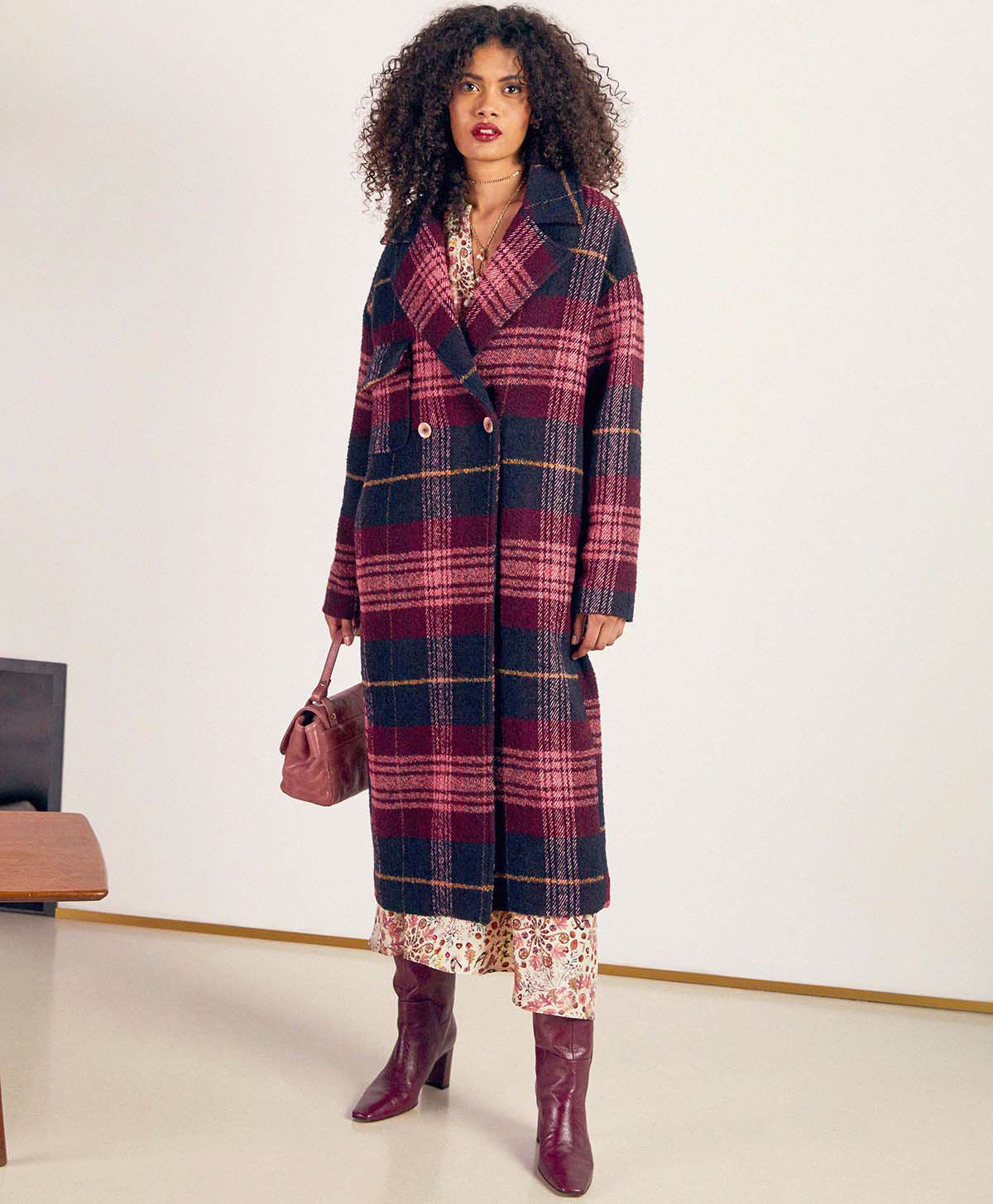 MANTEAU FONTAINEBLEAU EN LAINE BOUCLÉE À CARREAUX - BORDEAUX - Momonì