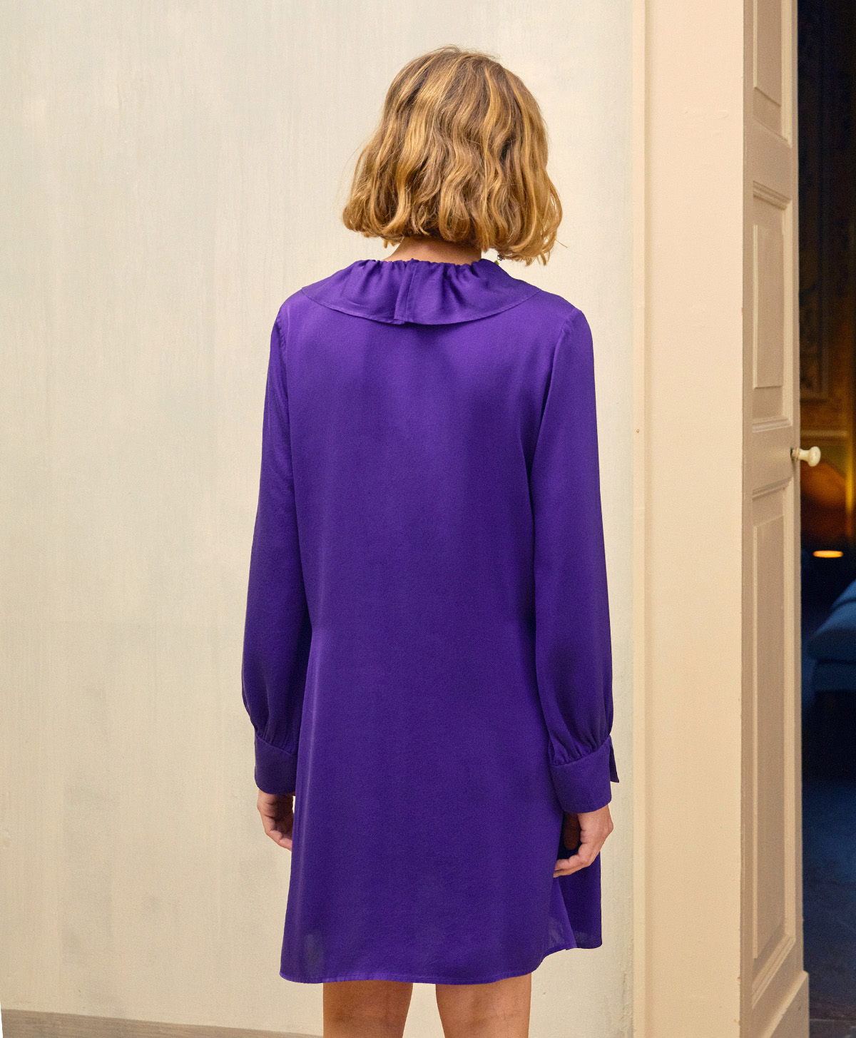 ROBE RENE' EN CRÊPE DE SATIN UNI - VIOLET - Momonì