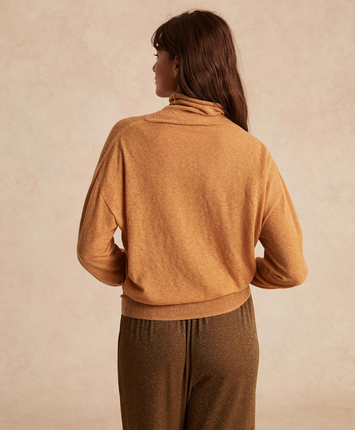 MAGLIA AUBRY IN MAGLIA LEGGERA IN ALPACA - ARACHIDE - Momonì