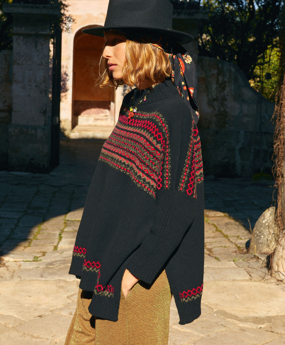 TRICOT MERERIC EN JACQUARD EN LAINE - NOIR - Momonì