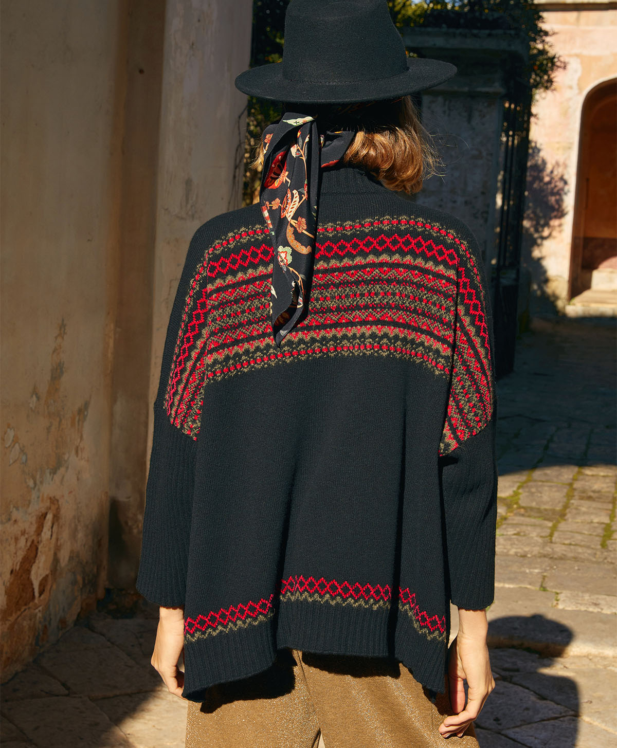 TRICOT MERERIC EN JACQUARD EN LAINE - NOIR - Momonì