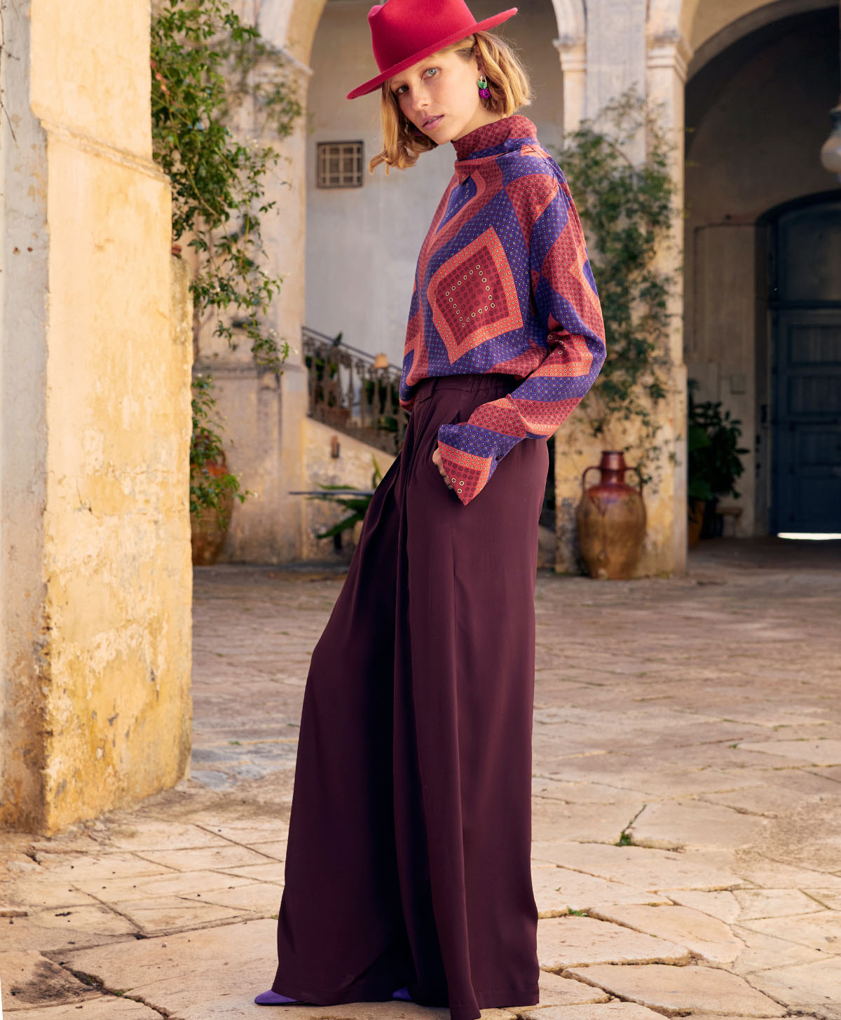 ASPEN PANT IN SOLID COLOUR ACETATE SILK  - WINE RED - Momonì