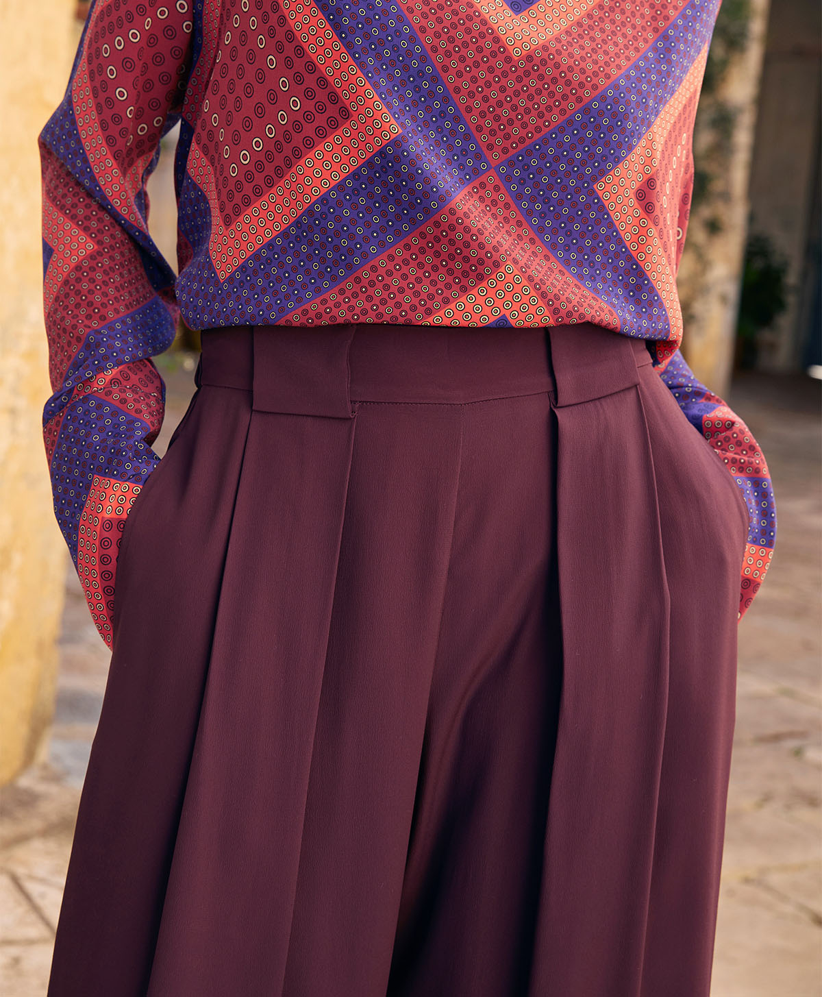ASPEN PANT IN SOLID COLOUR ACETATE SILK  - WINE RED - Momonì