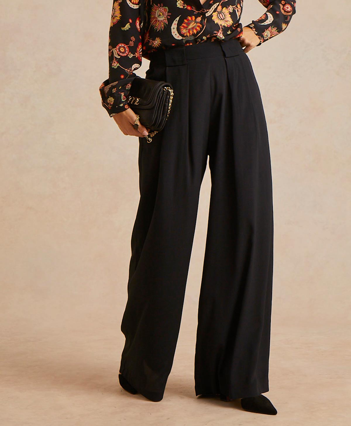 ASPEN PANT IN SOLID COLOUR ACETATE SILK  - BLACK - Momonì