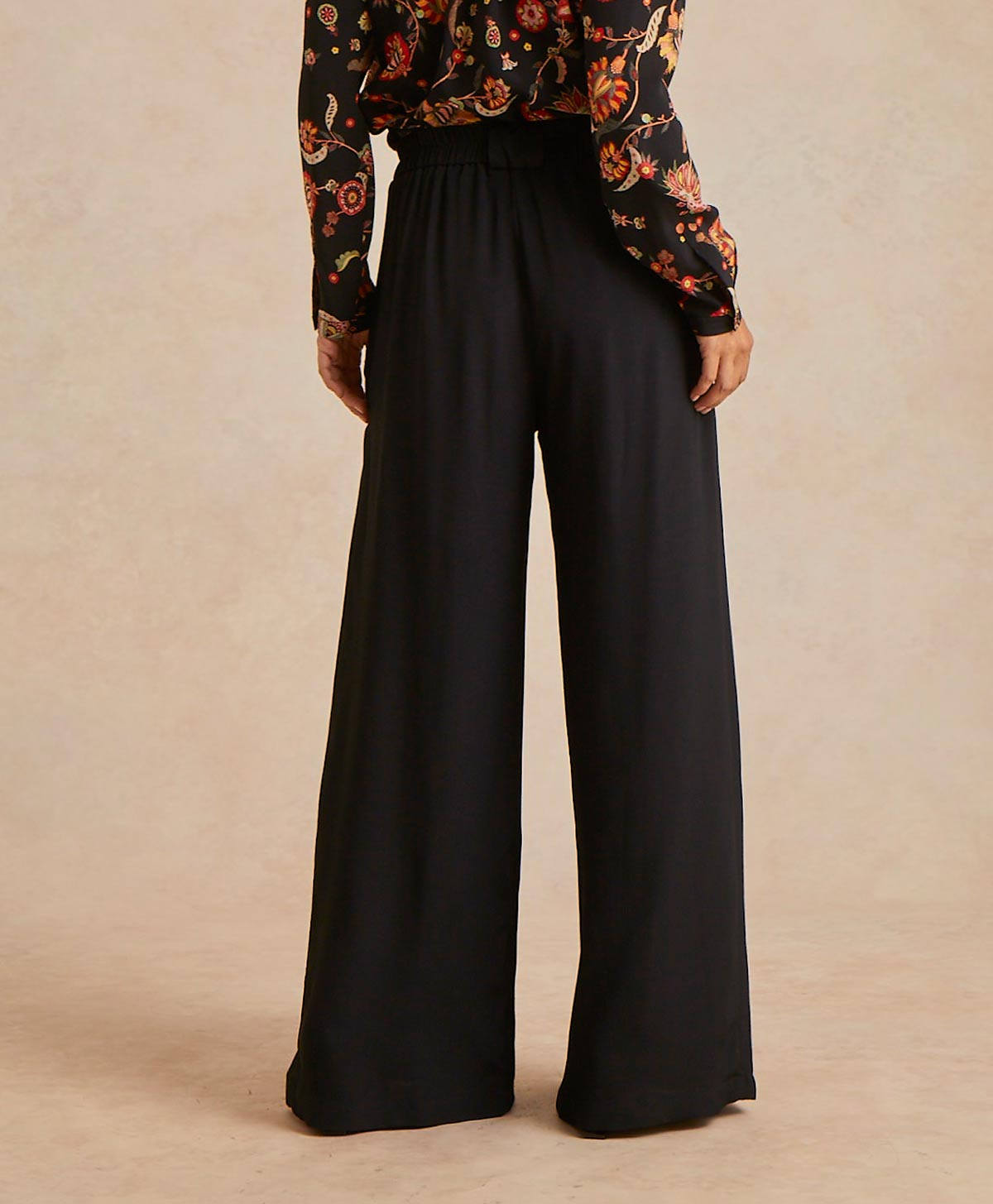 ASPEN PANT IN SOLID COLOUR ACETATE SILK  - BLACK - Momonì
