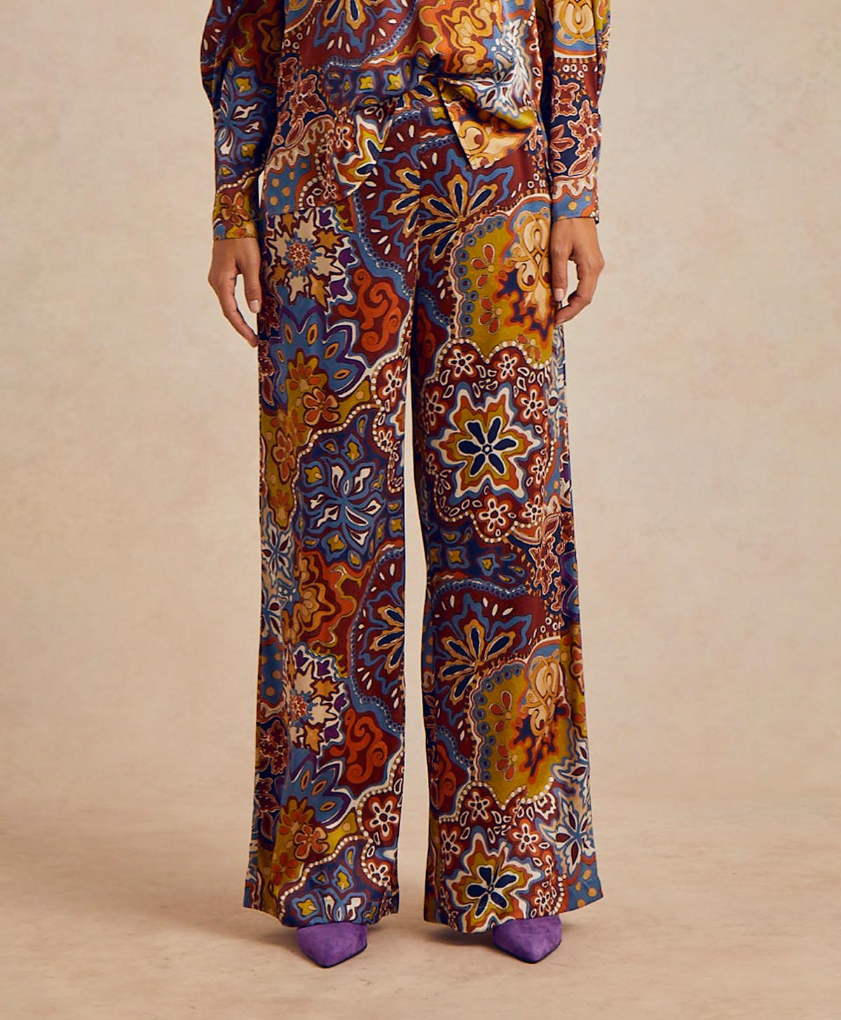 PANTALON BACARRAT EN SATIN STRETCH IMPRIMÉ - BRUN/ORANGE - Momonì