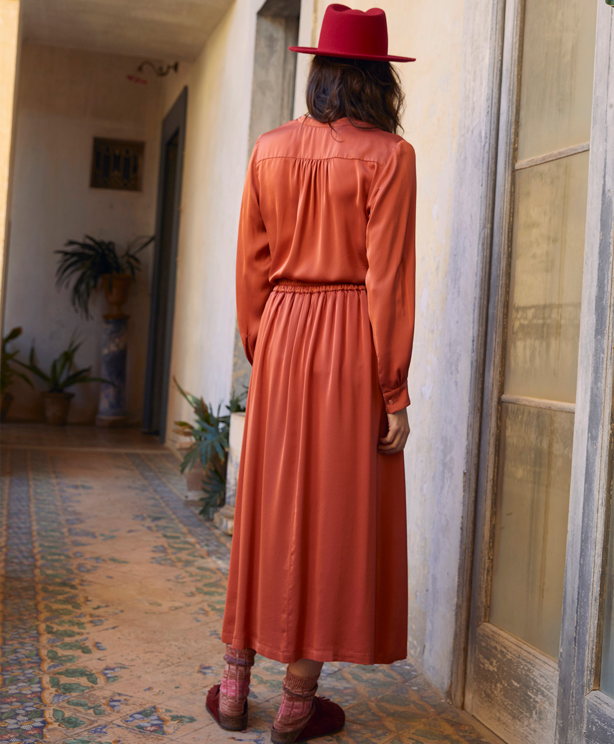 NICOLAS SKIRT IN SOLID COLOUR SATIN CREPE - ANTIQUE PINK - Momonì