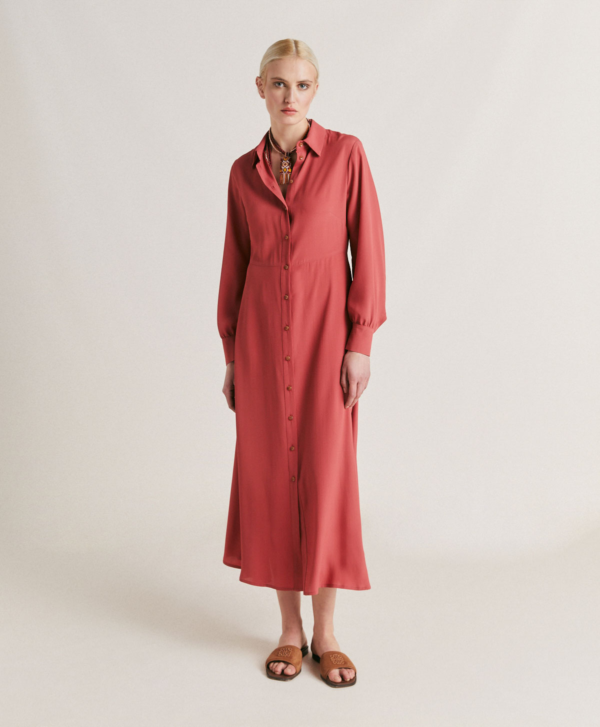 ROBE BETHANY EN ACÉTATE DE SOIE UNI - AMARANTE - Momonì
