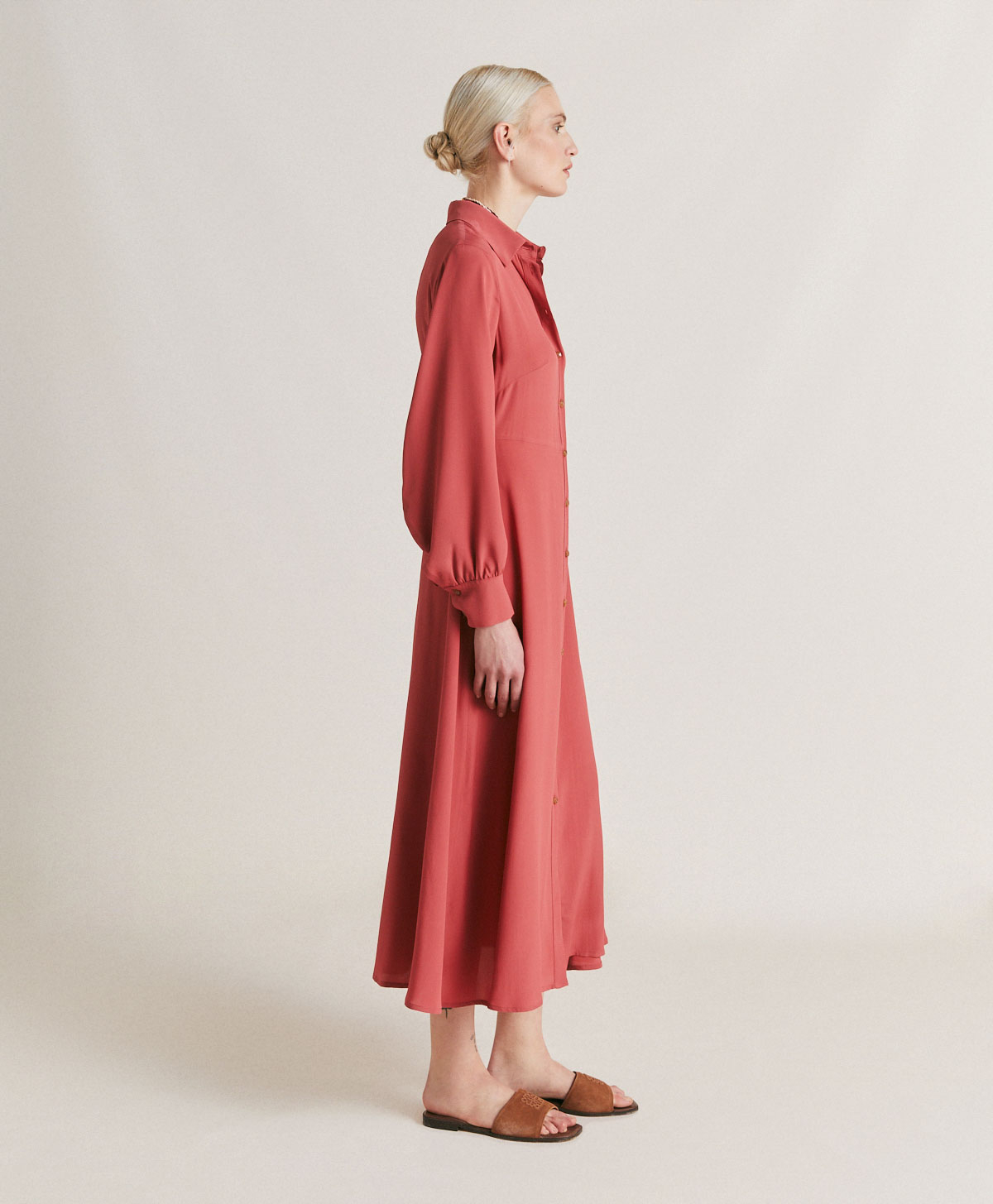 ROBE BETHANY EN ACÉTATE DE SOIE UNI - AMARANTE - Momonì