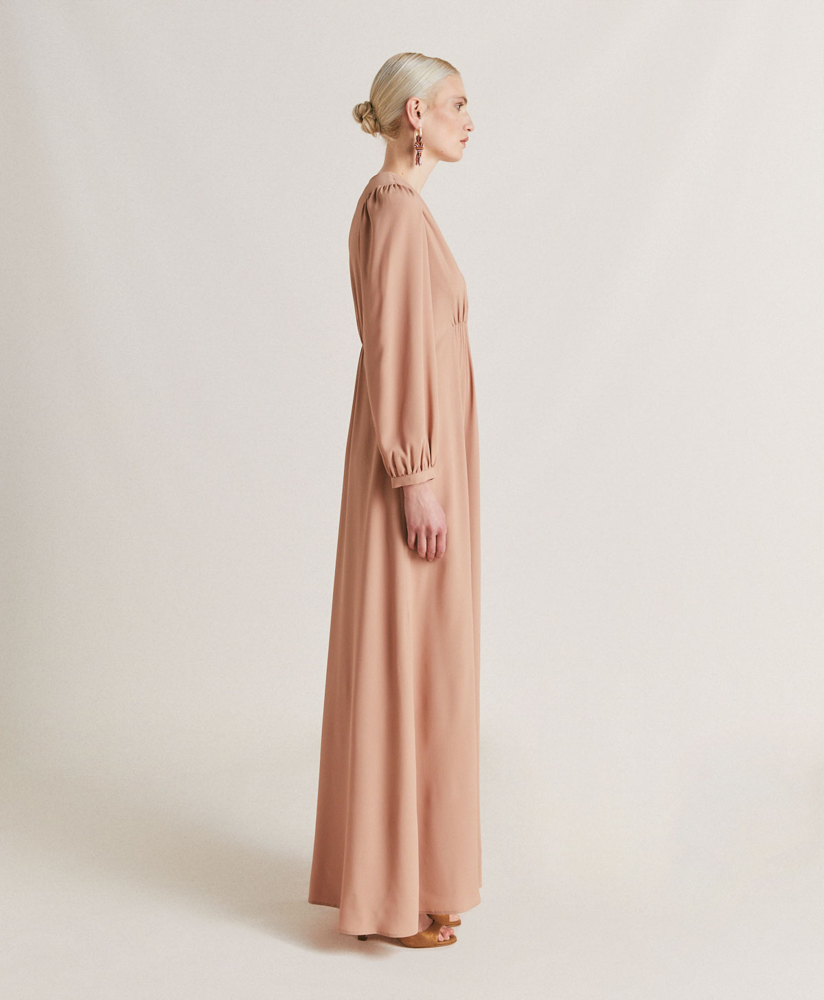ARTEMISIA DRESS IN SOLID COLOUR ACETATE SILK  - NUDE - Momonì