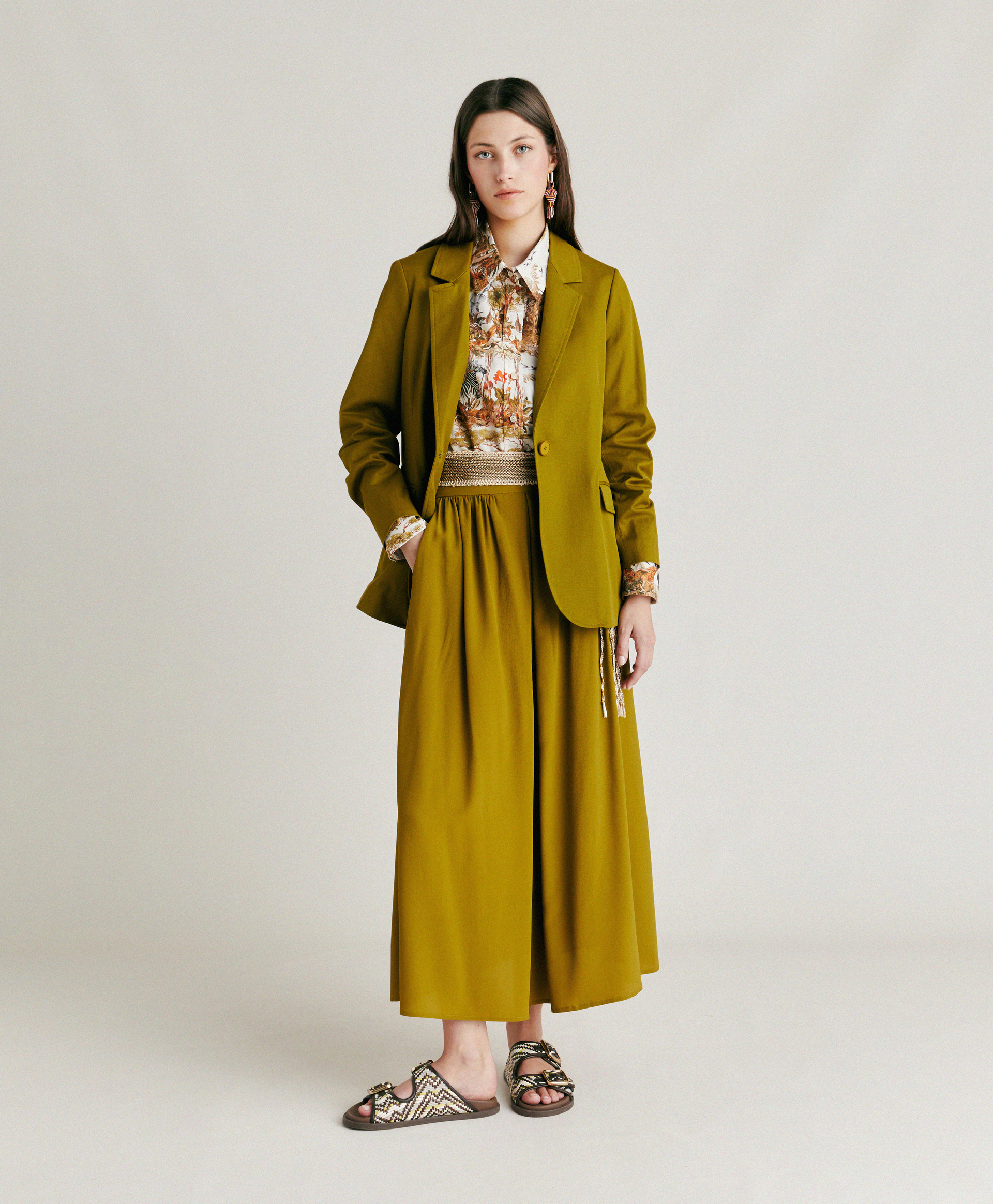 FUTURA JACKET IN STRETCH GABARDINE - OLIVE GREEN - Momonì