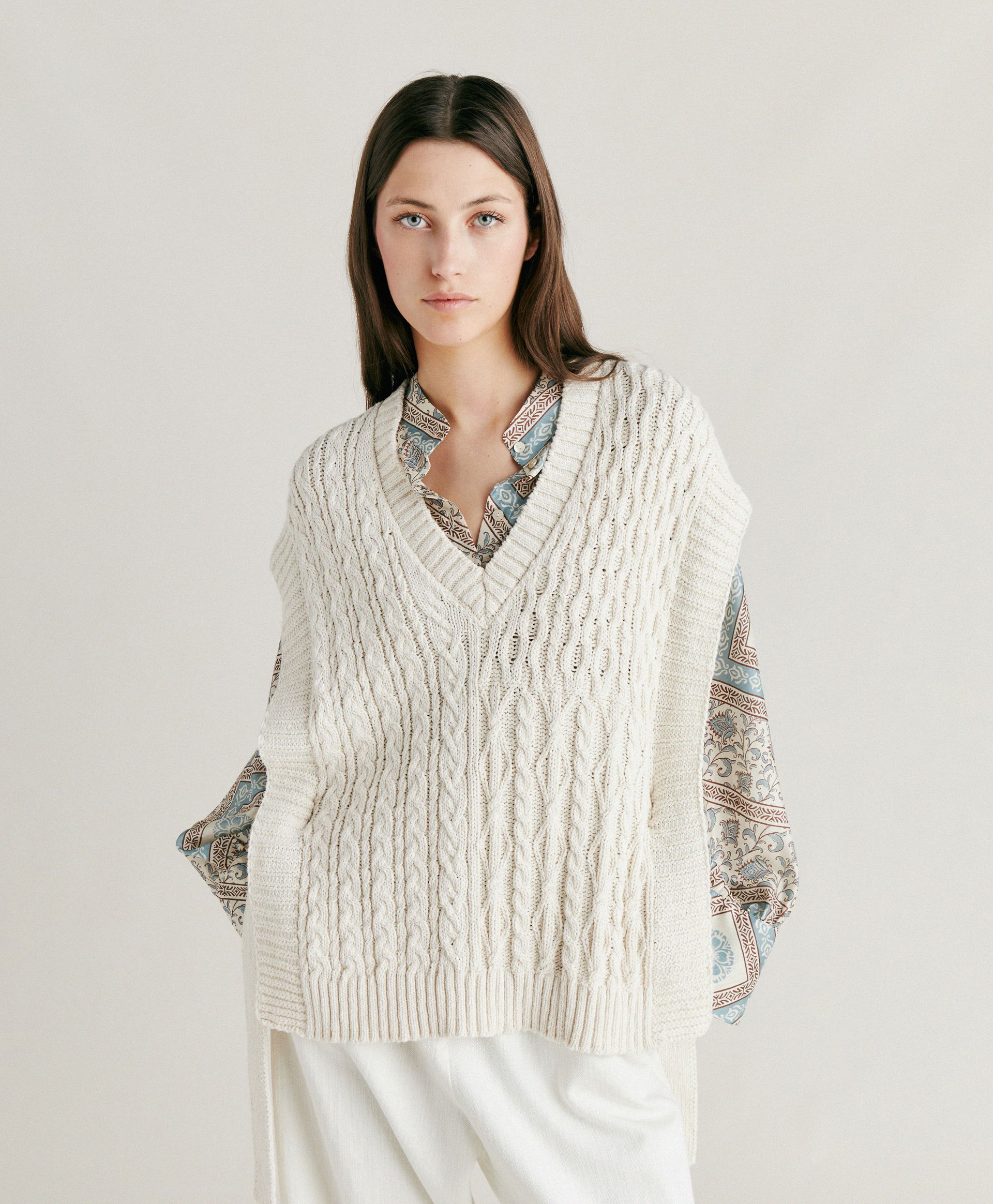 TRICOT ARENE AVEC MÉLANGE DE POINTS - CRÈME - Momonì