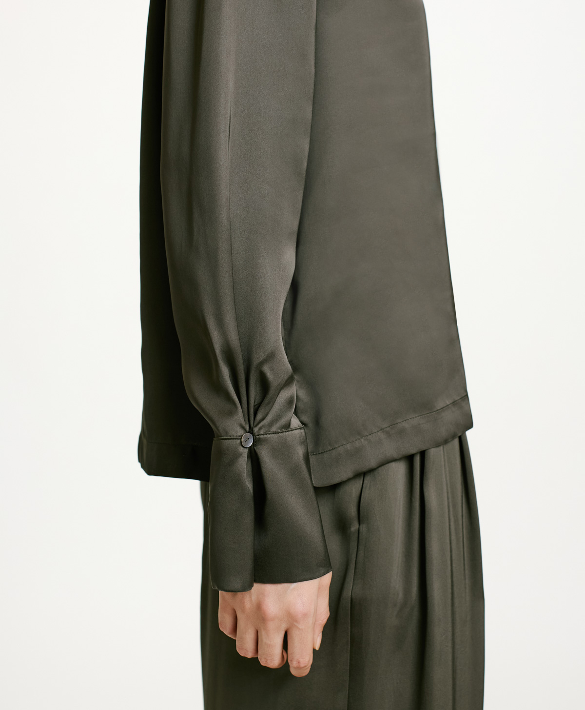 KENTA BLOUSE IN WASHED SILK - MILITARY GREEN - Momonì