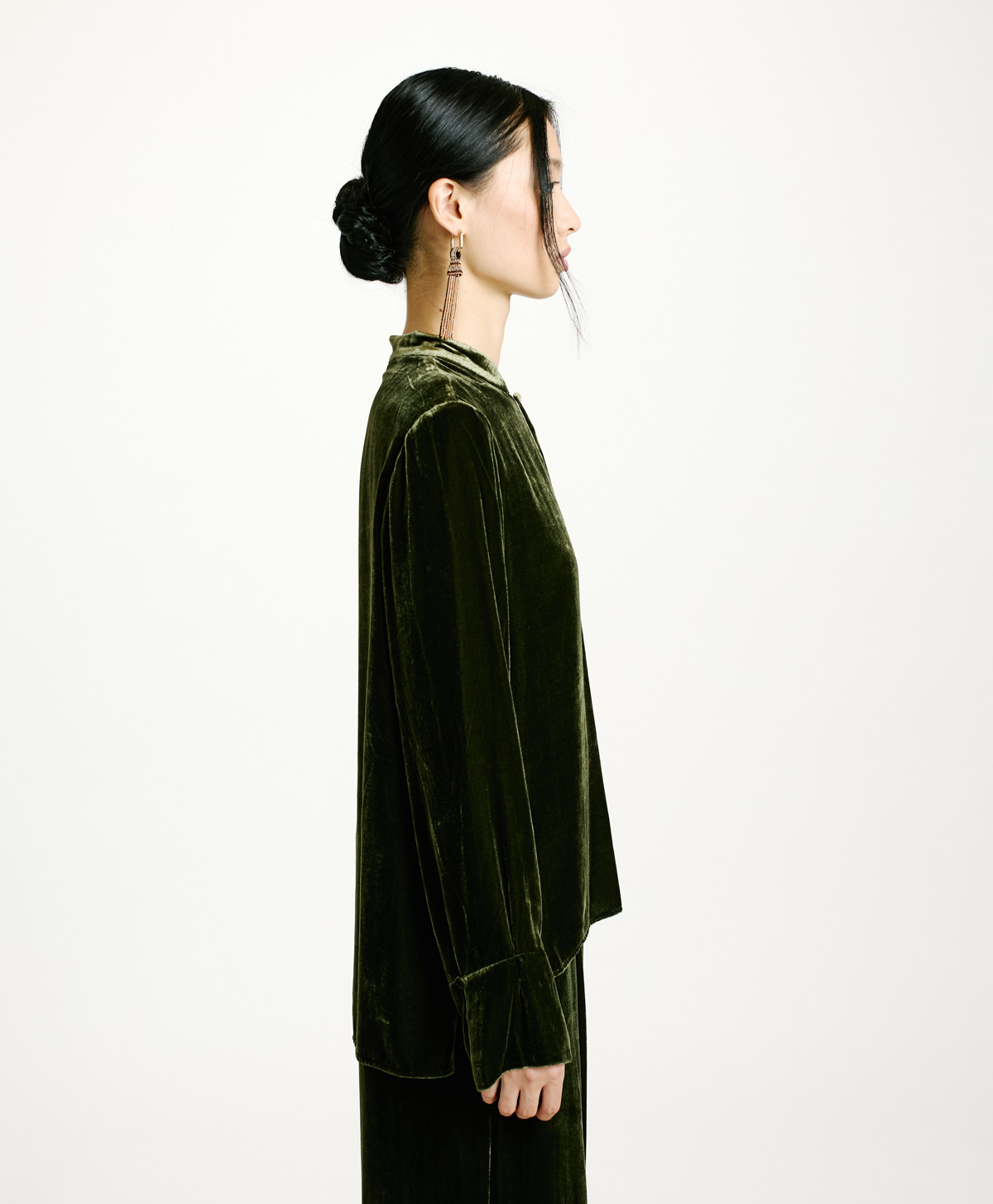 BLUSA AISU IN VELLUTO MISTO SETA LISCIO-VERDE MATCHA - Momonì