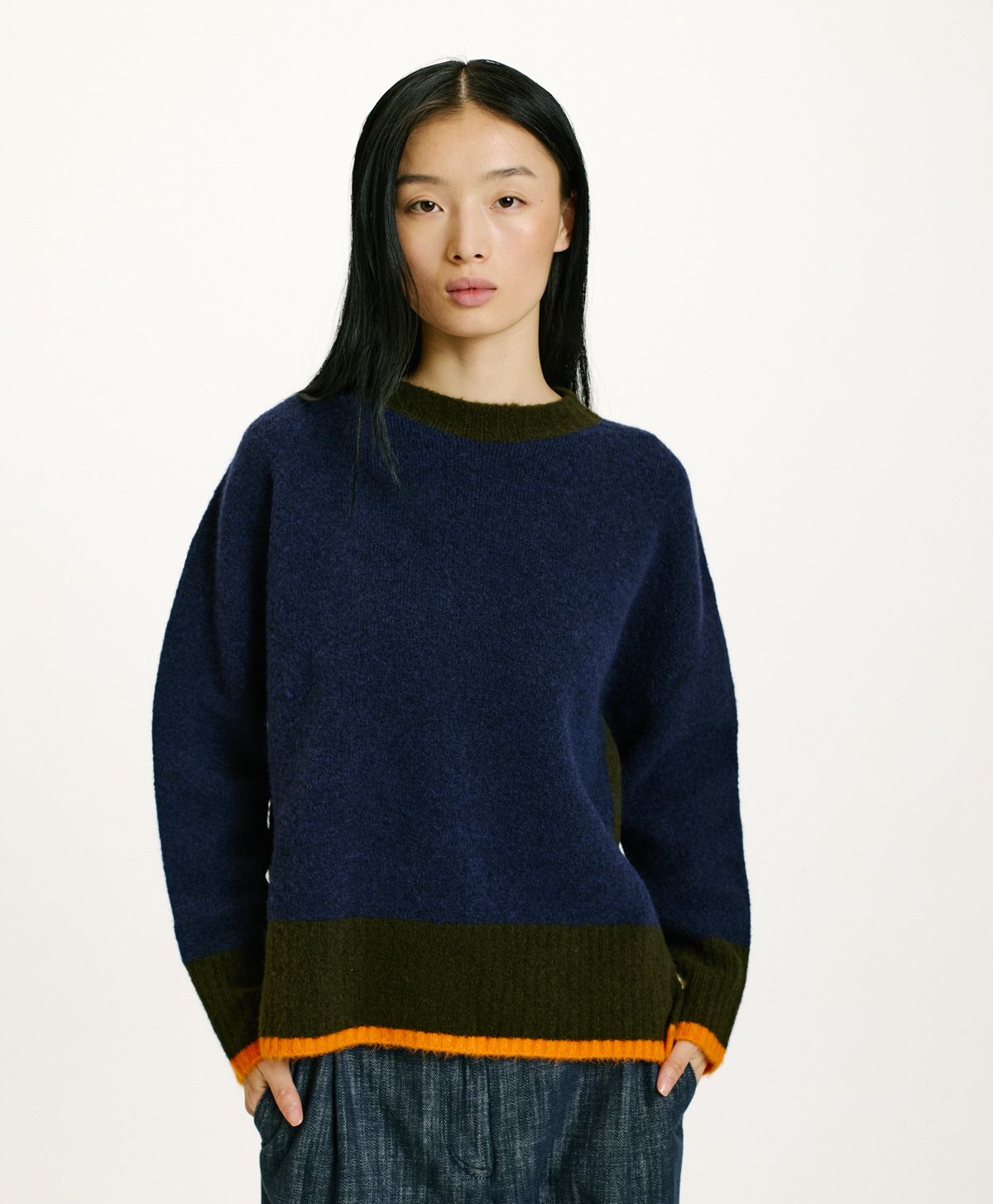 INU SWEATER IN COLOUR BLOCK FLEECE-EFFECT WOOL - BLUE - Momonì