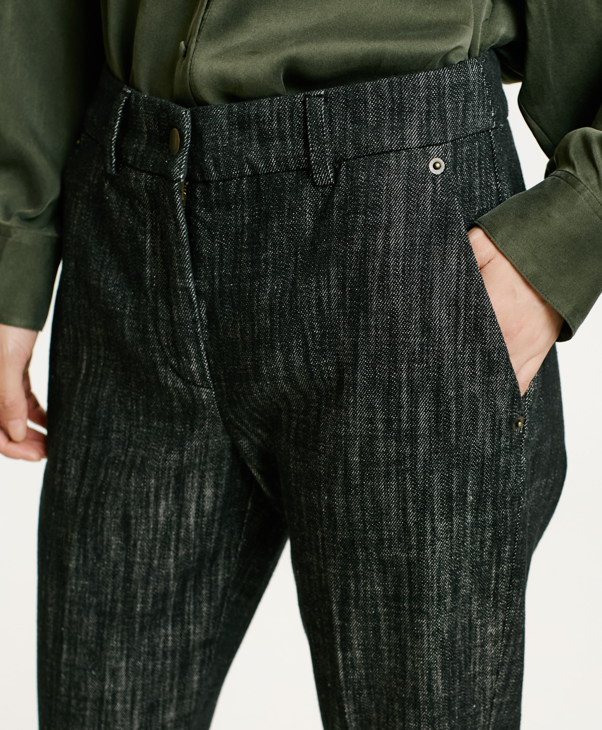 INDRA PANTS IN NON-STRETCH COLOURED DENIN - BLACK - Momonì