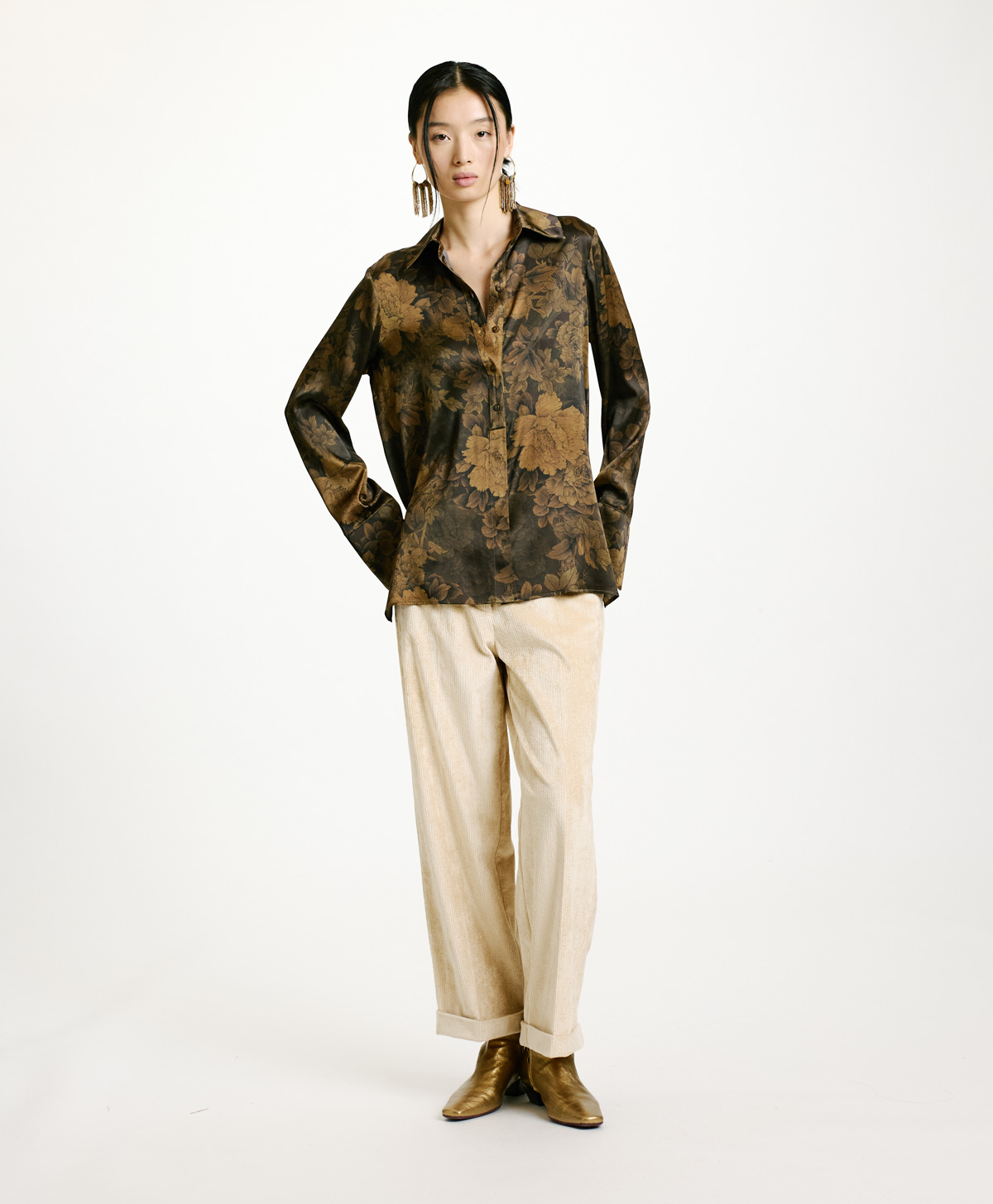 CHEMISIER HAKINARI EN SATIN STRETCH IMPRIMÉ - NOIR/OLIVE - Momonì