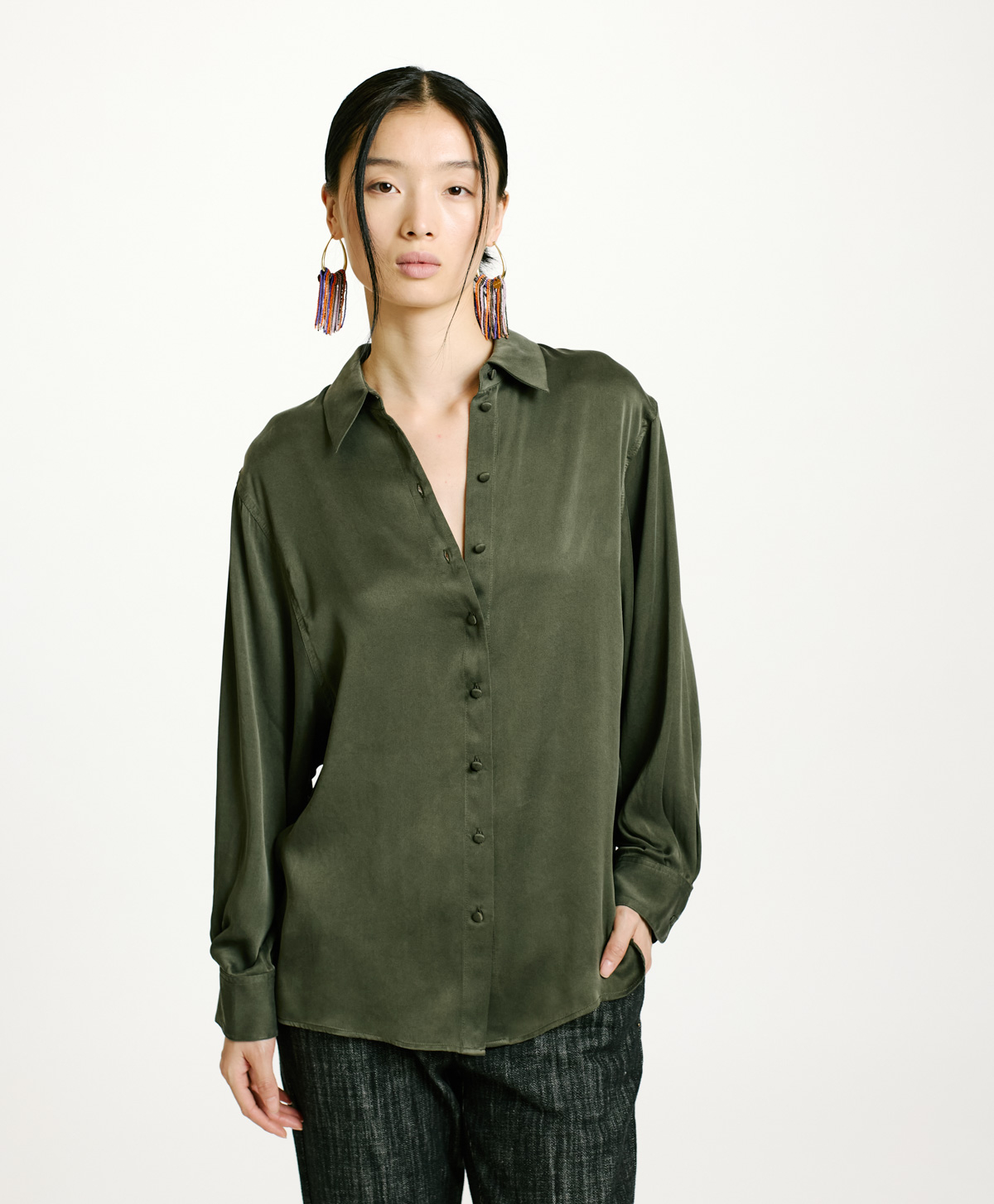 AKEMI SHIRT IN SOLID COLOUR SANDWASHED SILK - BAMBOO - Momonì