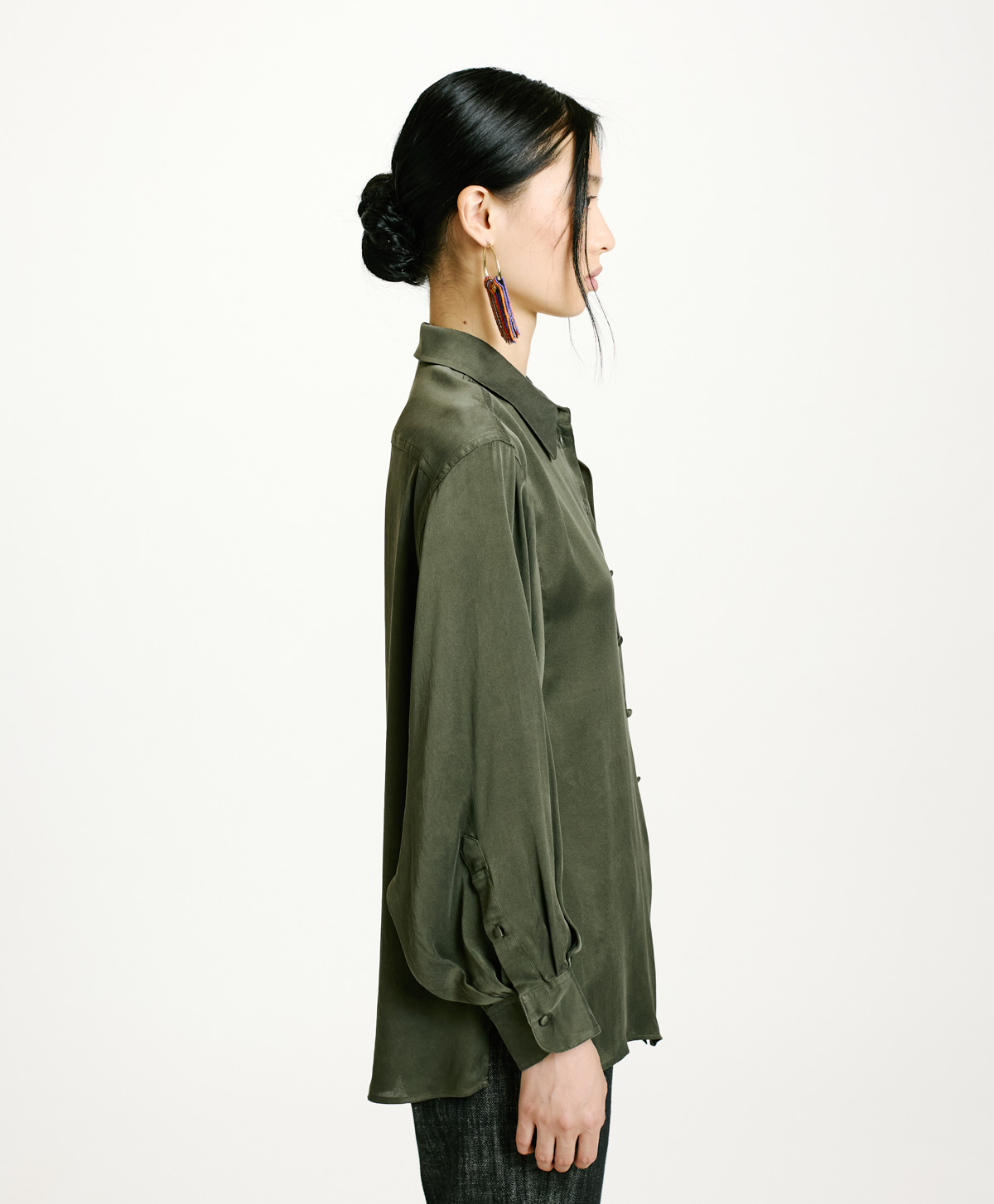 AKEMI SHIRT IN SOLID COLOUR SANDWASHED SILK - BAMBOO - Momonì
