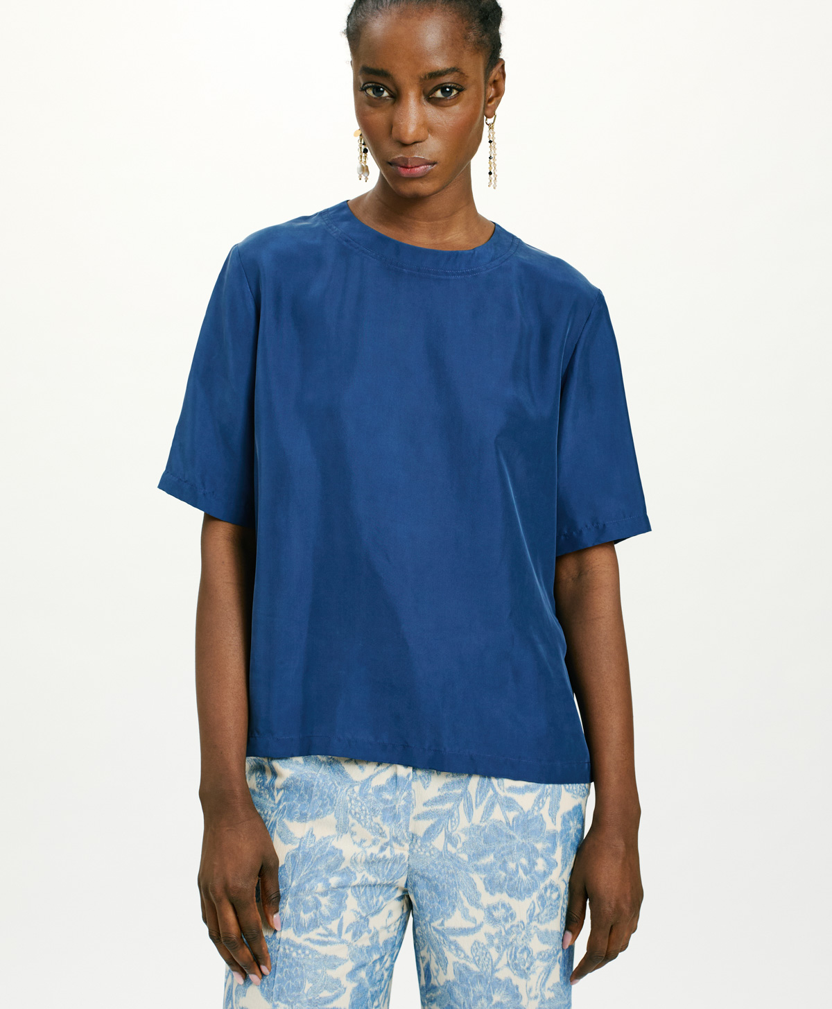 AMARU BLOUSE IN SOLID COLOUR HABUTAI SILK - BLUE - Clothing - Momonì