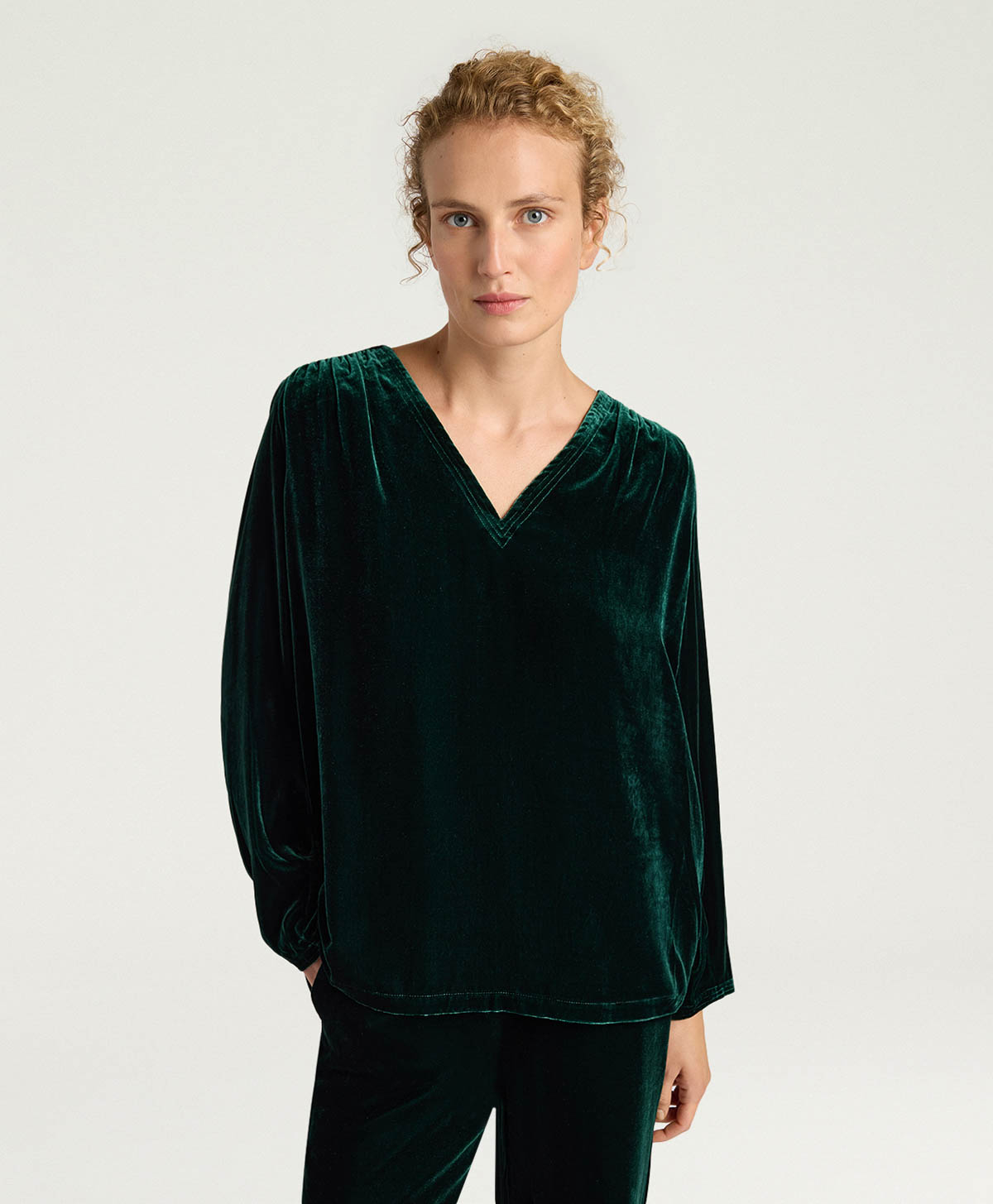 BLUSA APPLE IN VELLUTO LISCIO - VERDE BOTTIGLIA - Momonì