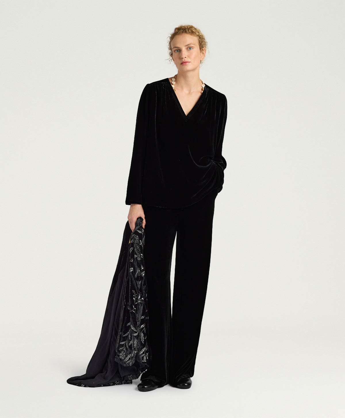 BLUSA APPLE IN VELLUTO LISCIO - NERO - Momonì
