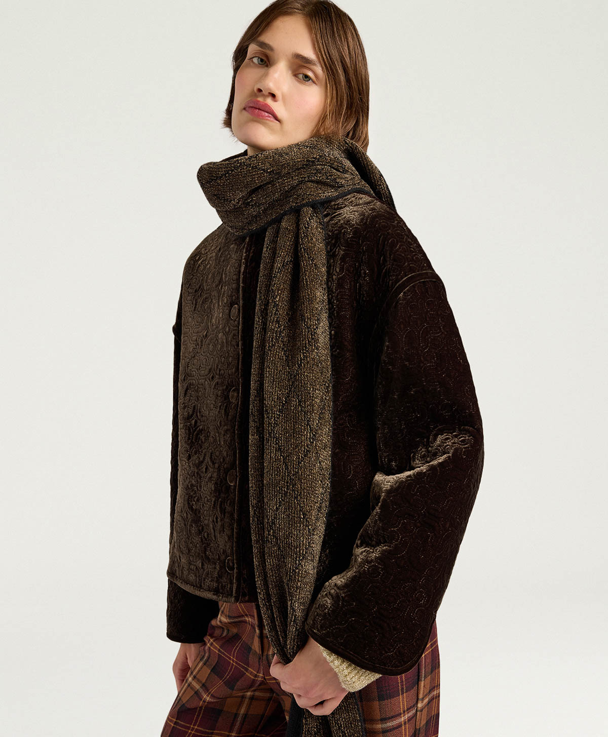 CRANBERRY COAT IN QUILTED VELVET - BROWN - Clothing - Momonì