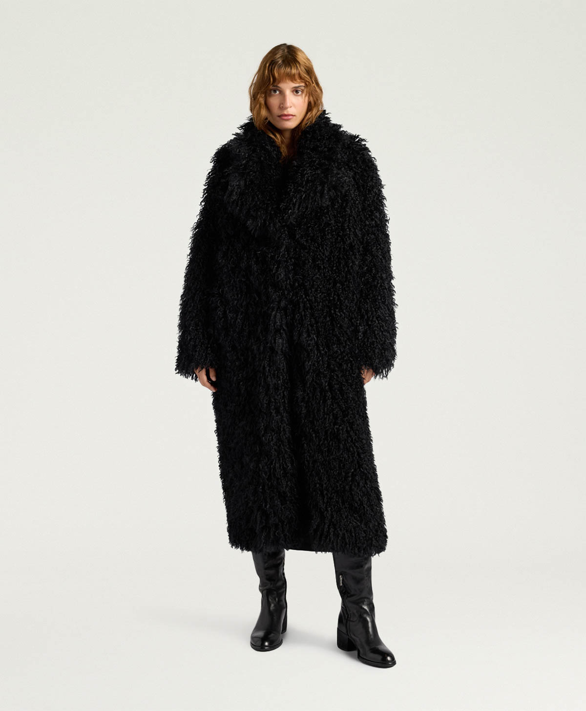 MANTEAU CALENDULA EN FAUSSE FOURRURE - NOIR - Momonì