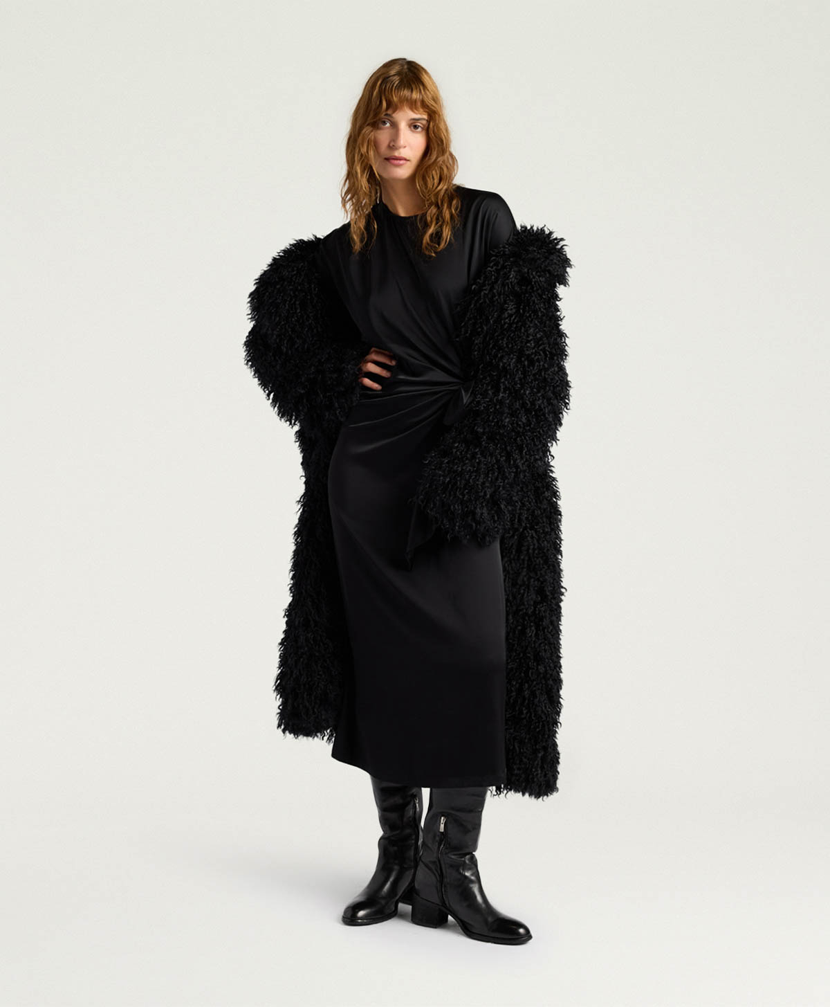 ROBE LOTUS EN SATIN DE VISCOSE STRETCH - NOIR - Momonì