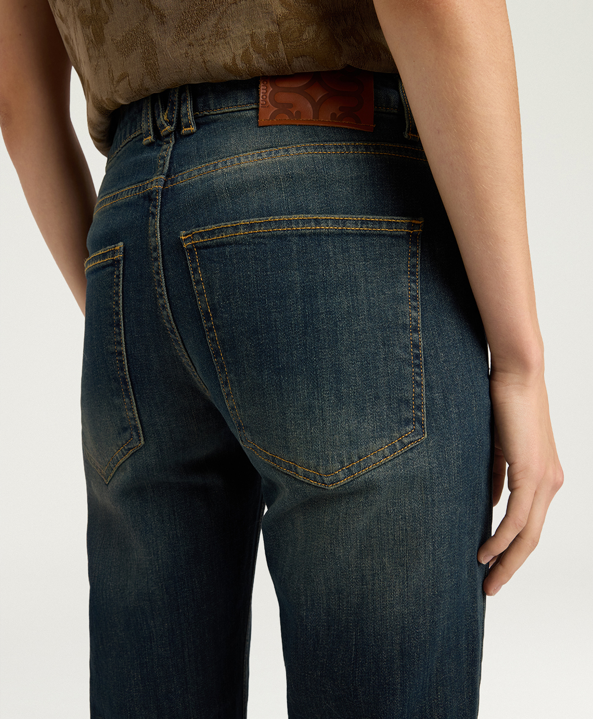 PANTALON CAMDEN EN DENIM STONEWASH SURTEINT 6 OZ - BOUE - Momonì