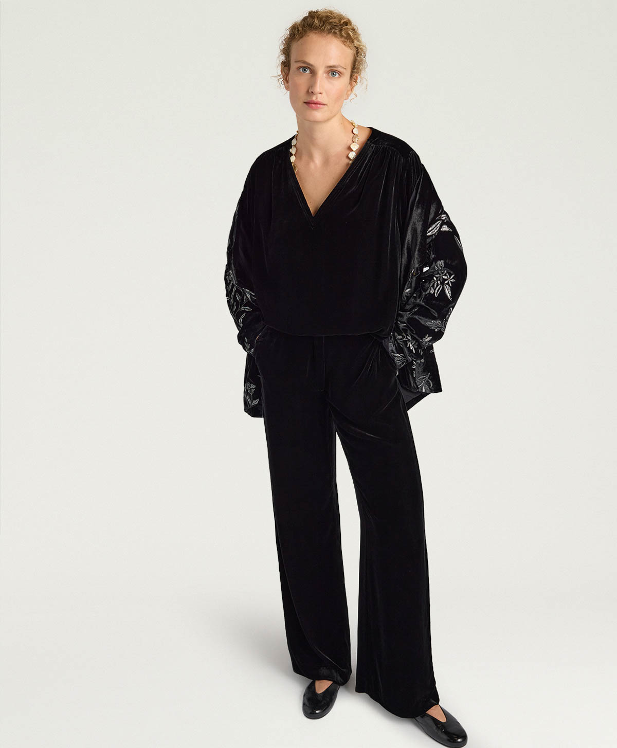OLIVER PANTS IN SMOOTH VELVET - BLACK - Momonì