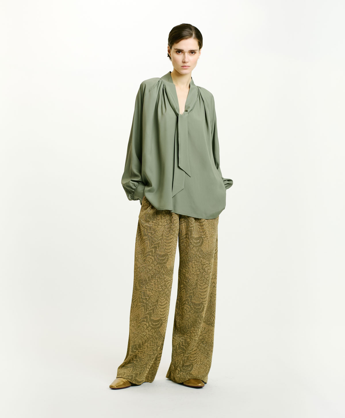 BLOUSE TABATINGA EN GEORGETTE DE VISCOSE - VERT SAGE - Momonì
