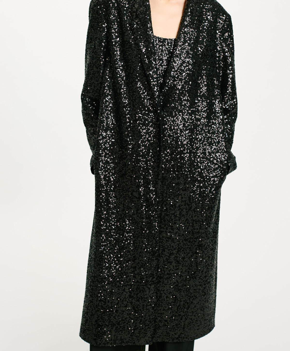 WAIRIMI COAT IN SEQUIN FABRIC - BLACK - Momonì