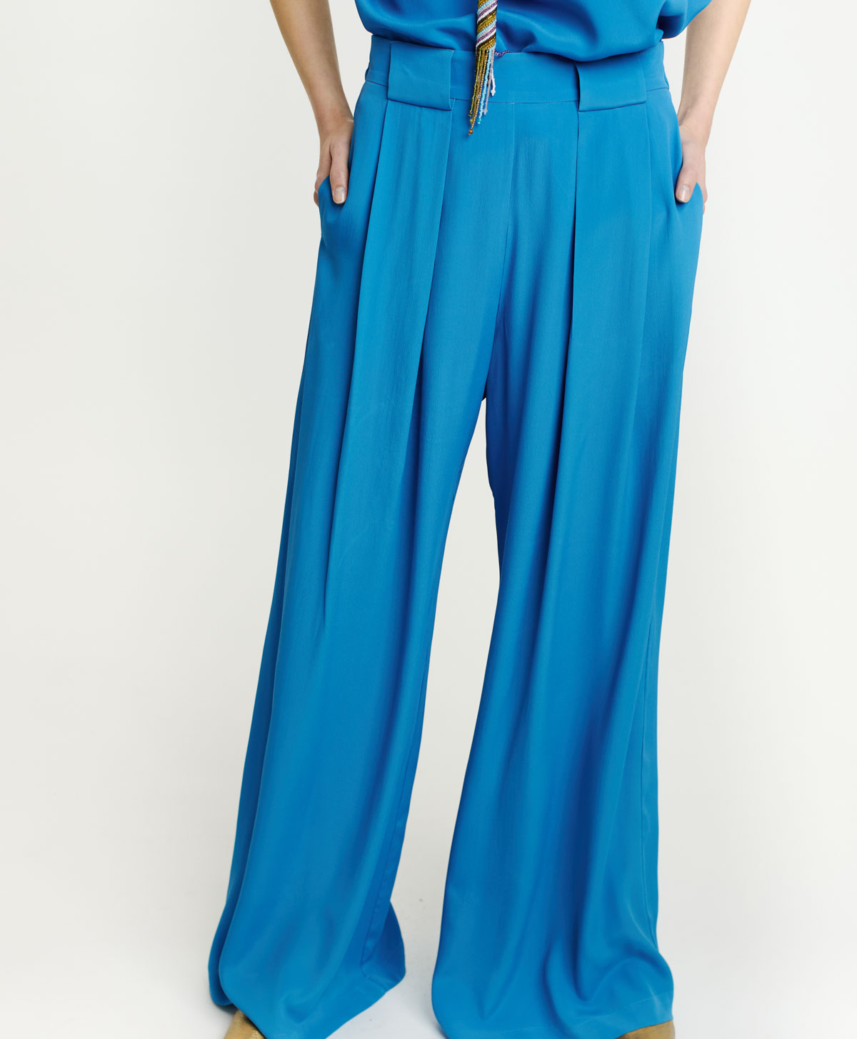PANTALON ASPEN EN MÉLANGE SOIE ET ACÉTATE UNI - COBALT - Momonì