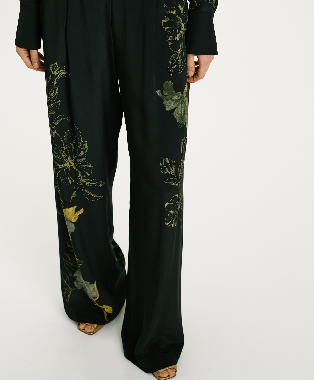 PANTALONI BANIWA IN CREPE DE CHINE - NERO - Momonì