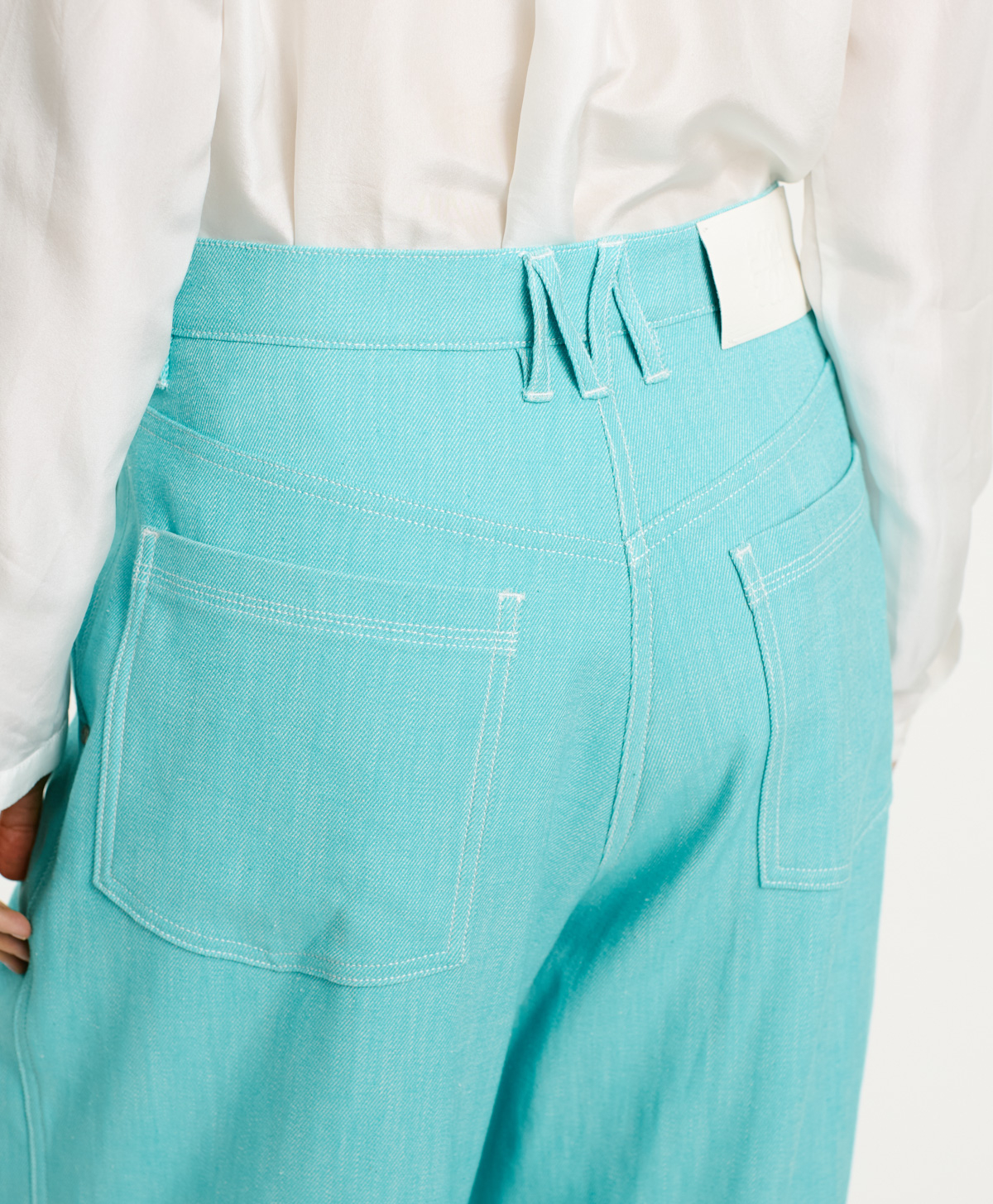 PANTALON ISIDRO EN DENIM COULEUR STRETCH - TURQUOISE - Momonì