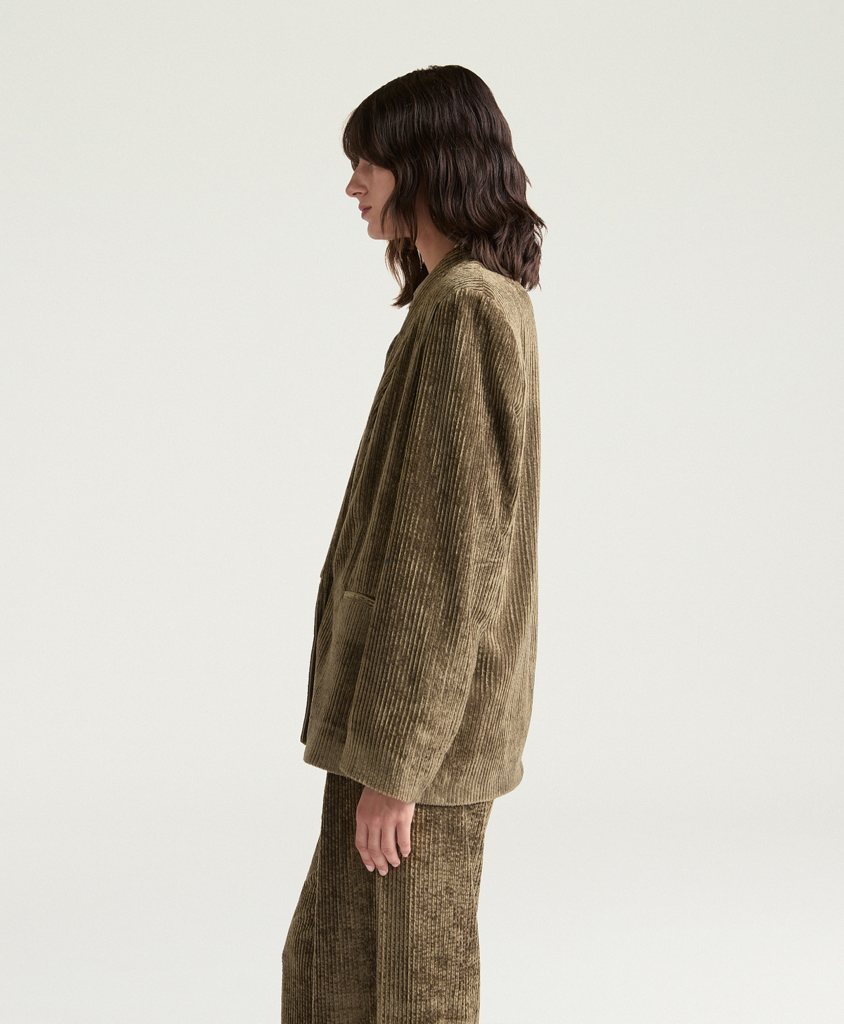 PEMBROKE JACKET IN FLUID CORDUROY - KAHKI - Momonì