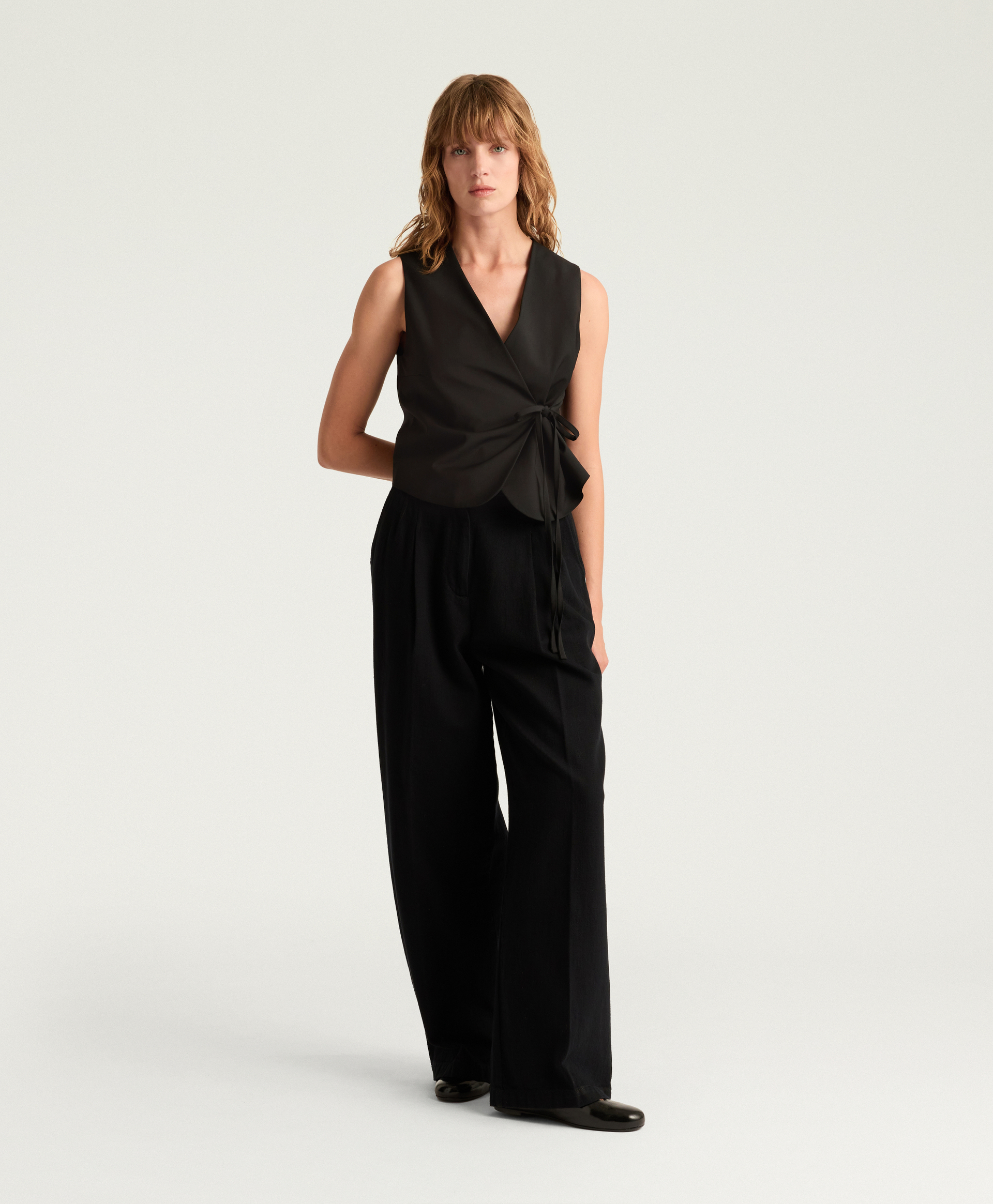 CEYLON GILET IN BI-STRETCH COOL WOOL - BLACK - Momonì