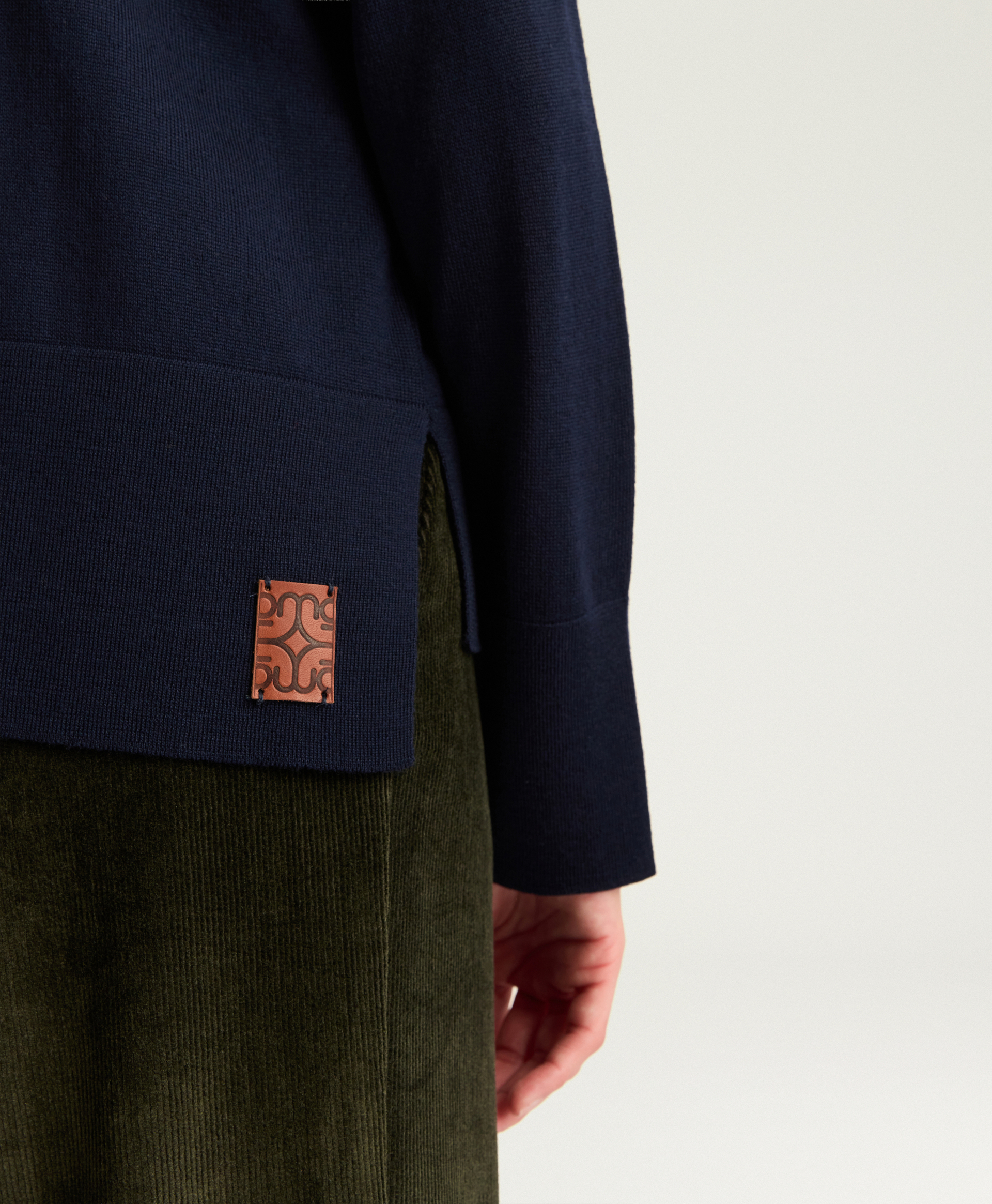 LARKIN SWEATER IN MERINO WOOL - NIGHT BLUE - Momonì