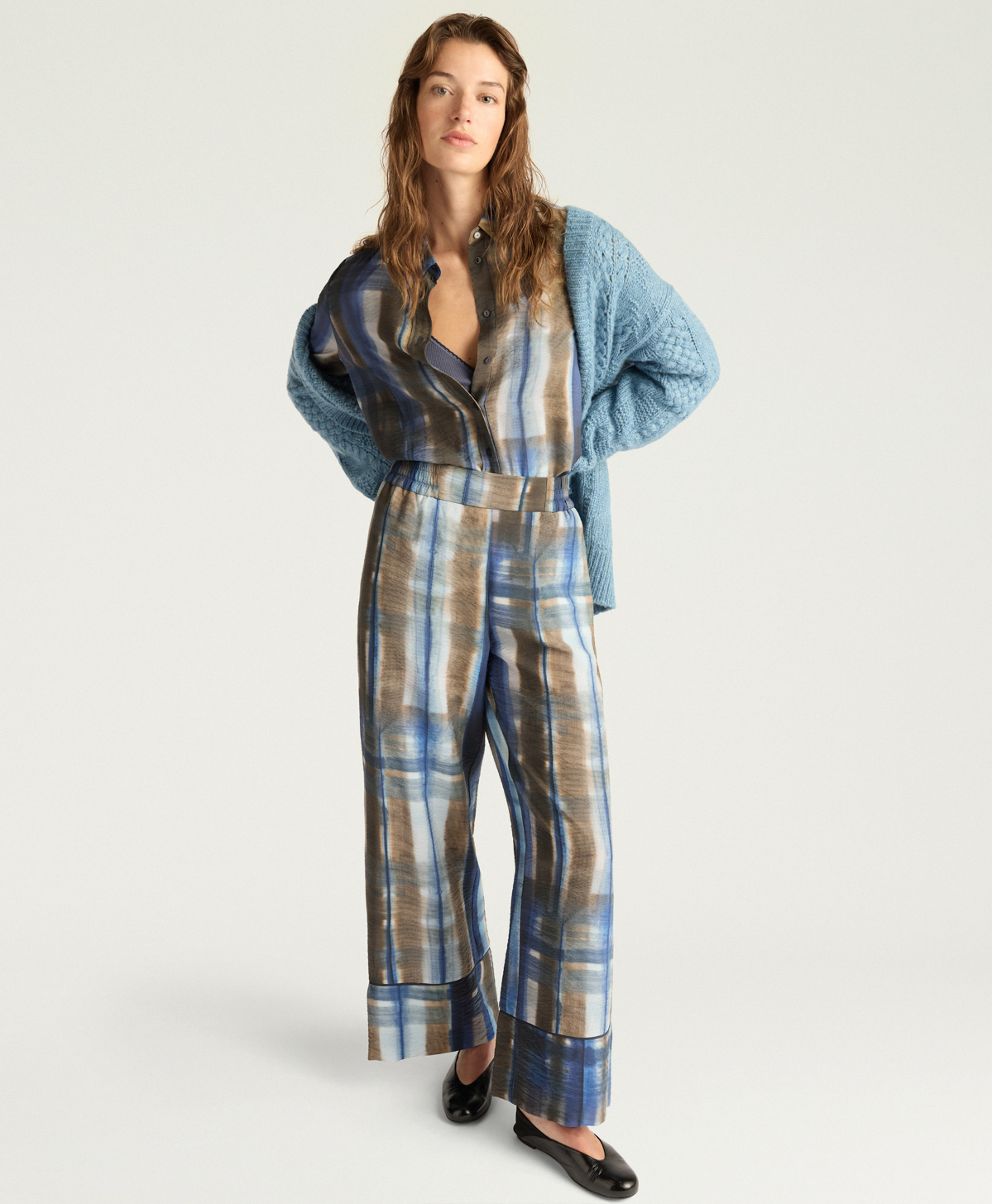 DAIKI PANTS IN PRINTED FLUID VISCOSE - BLUE MULTICOLOR - Clothing - Momonì