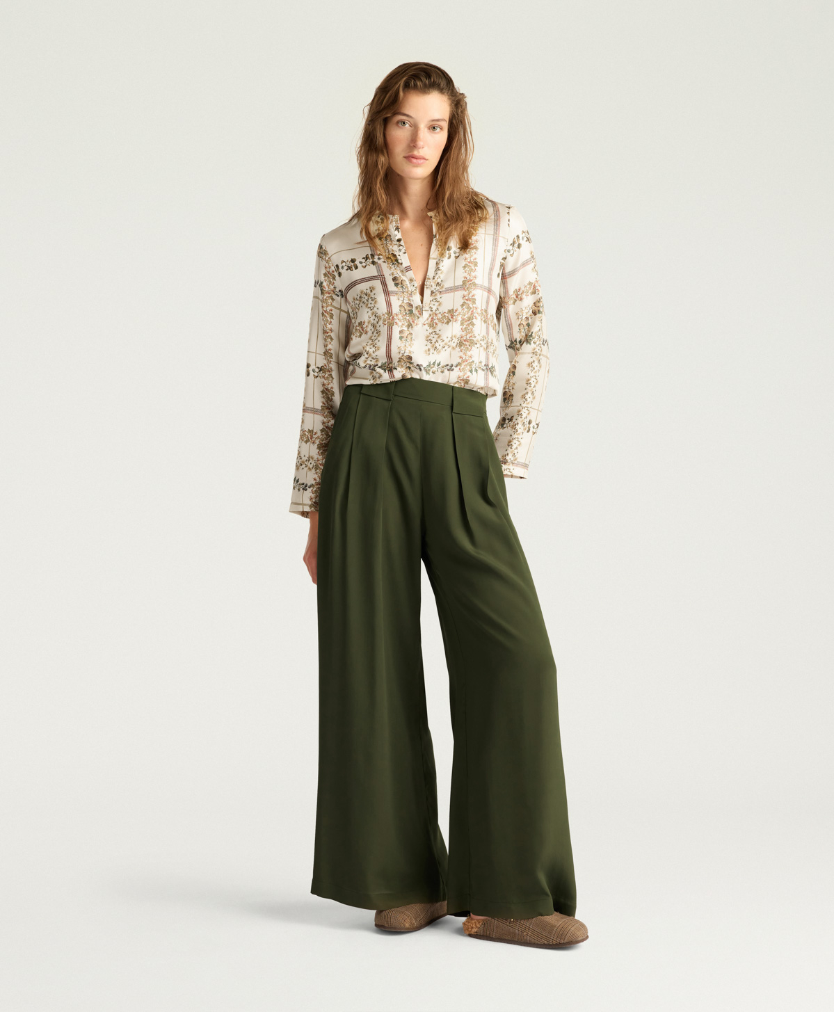 PANTALONES ASPEN DE ACETATO/SEDA LISA - VERDE OSCURO - Momonì
