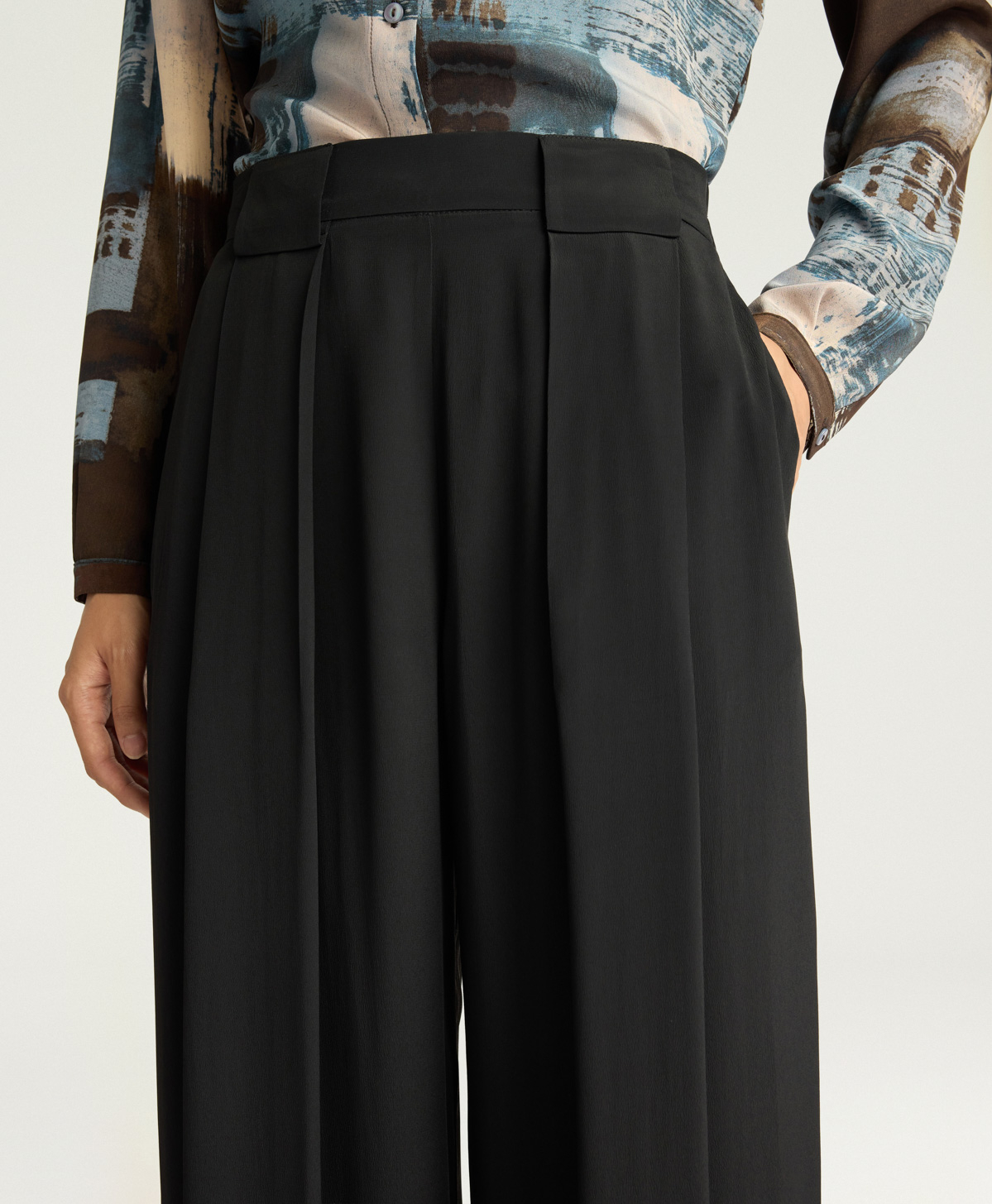 ASPEN PANTS IN SOLID COLOUR ACETATE/SILK - BLACK - Momonì
