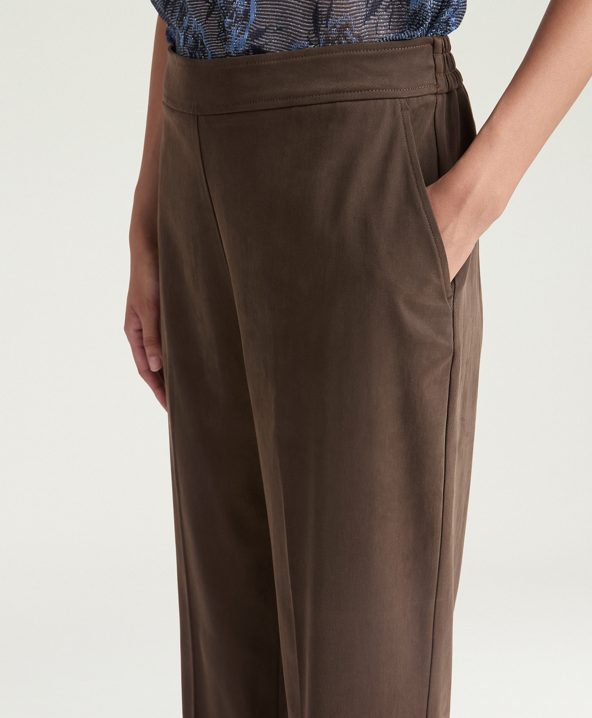 ANDREW PANTS IN STRETCH GABARDINE - DARK BROWN - Momonì
