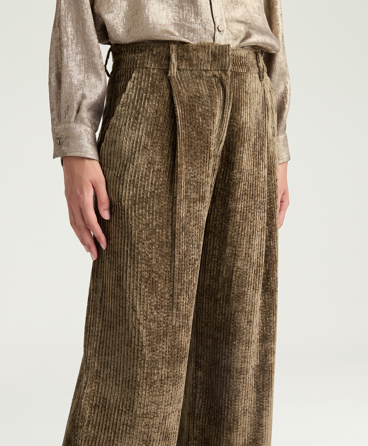 PANTALONI BLAKE IN VELLUTO A COSTE FLUIDO - KAKI - Momonì