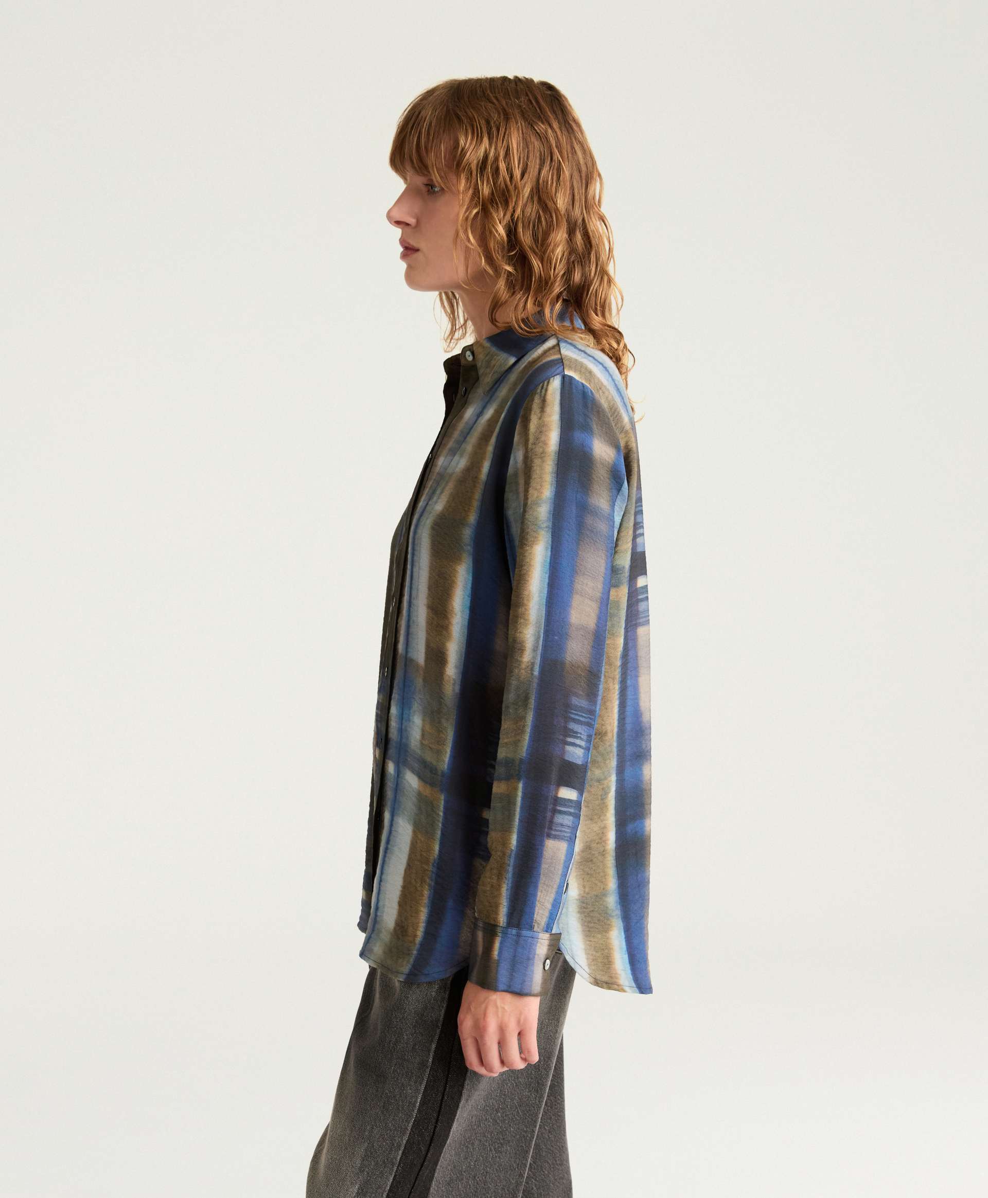 GIRTON SHIRT IN PRINTED FLUID VISCOSE - BLUE MULTICOLOR - Momonì
