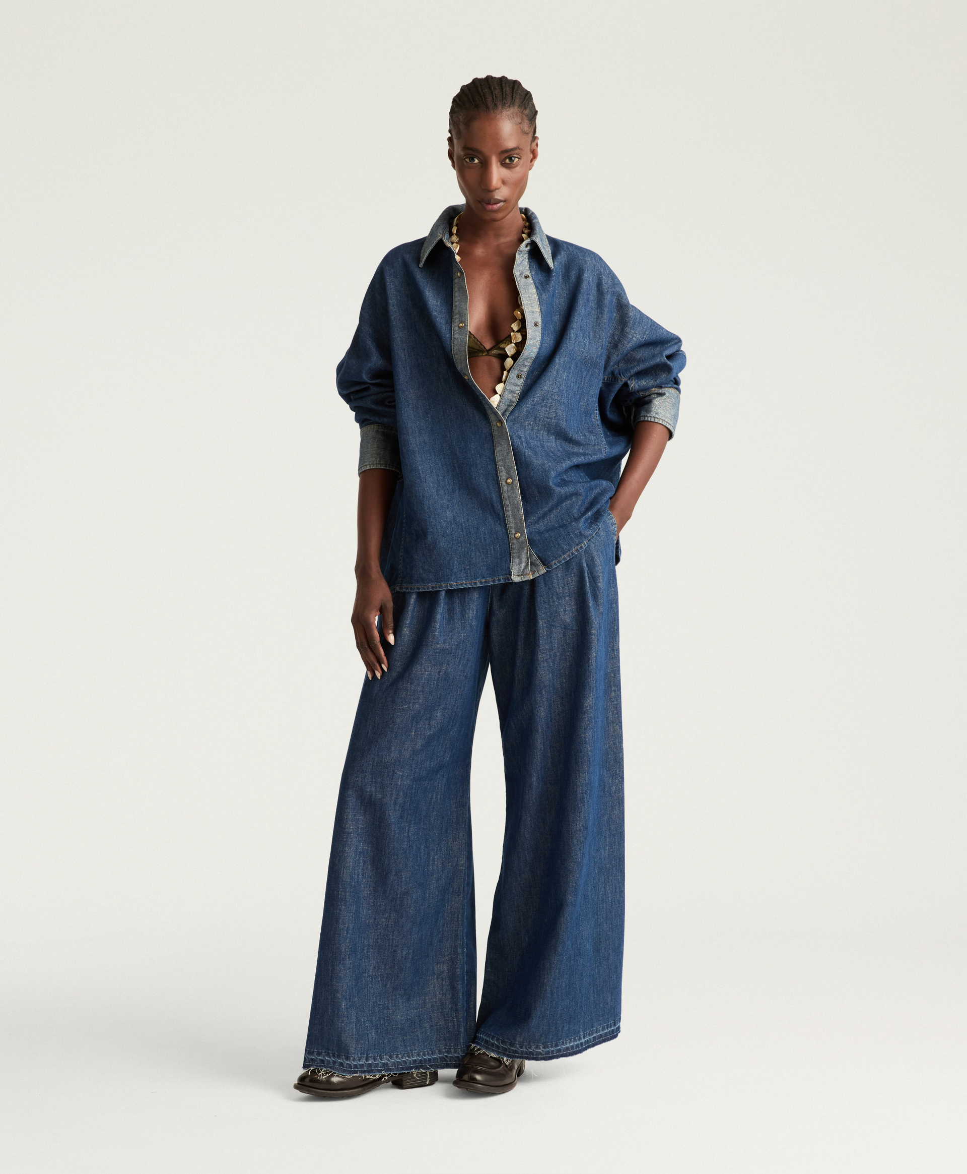 CAMICIA ZOE IN DENIM CHAMBRAY LAMINATO - BLU/ORO - Momonì