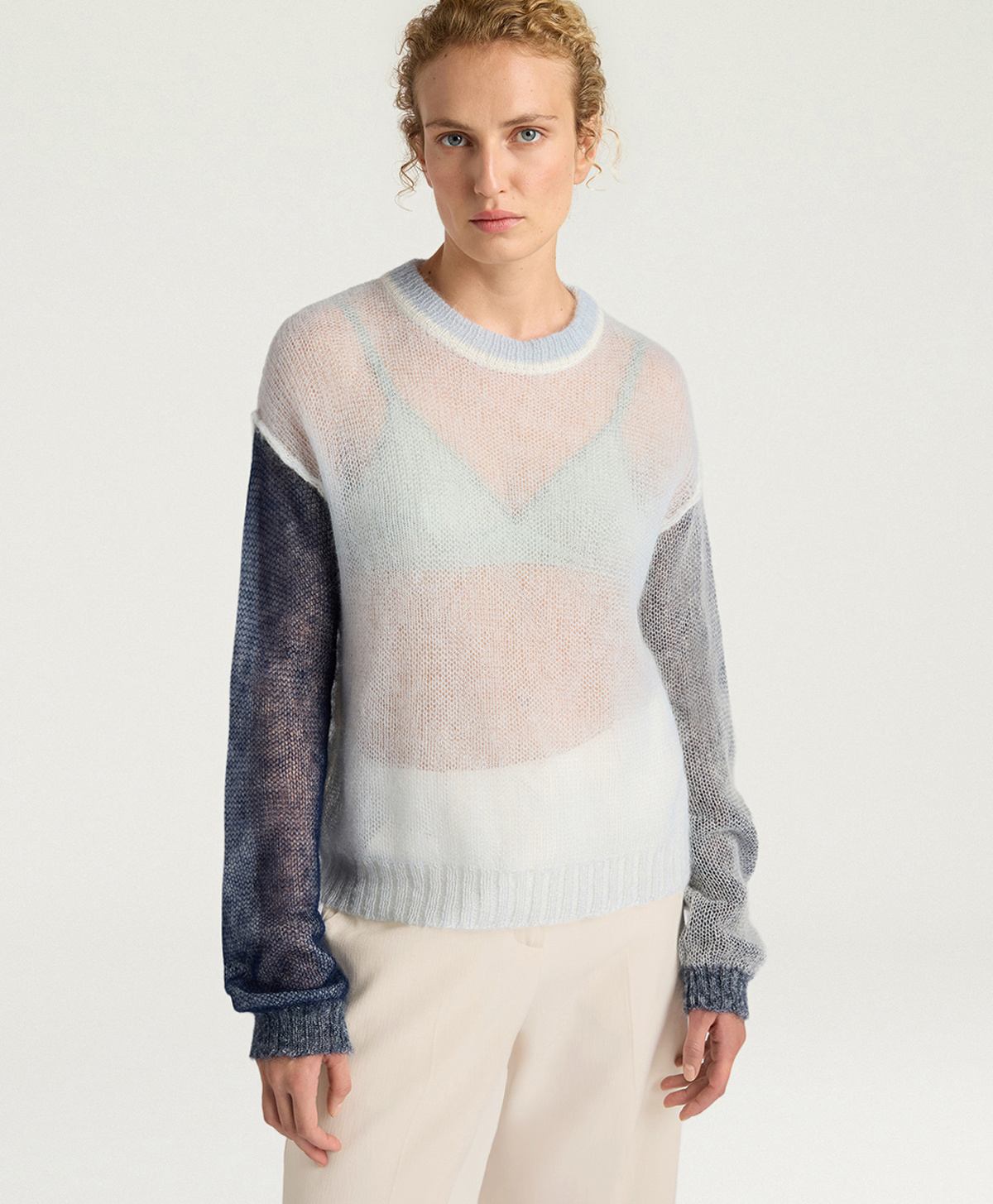 TRICOT ALMA EN COLOR BLOCK VANISÉ - BLEU CLAIR/CRÈME/BLEU - Momonì