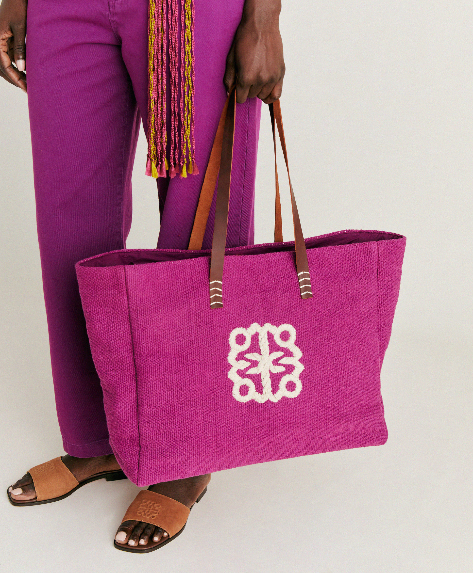 PARAGUAN BAG IN EMBROIDERED CANVAS - CYCLAMEN - Shoes and accessories - Momonì