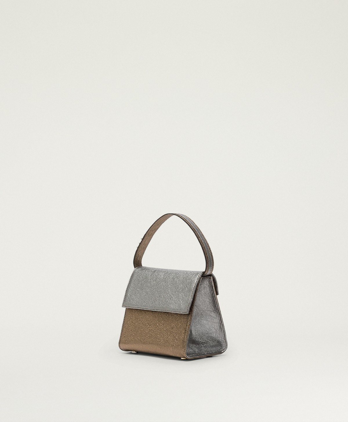 MOMONI TATE BAG IN LAMINATED-EFFECT LEATHER - SMOKE GRAY - Momonì